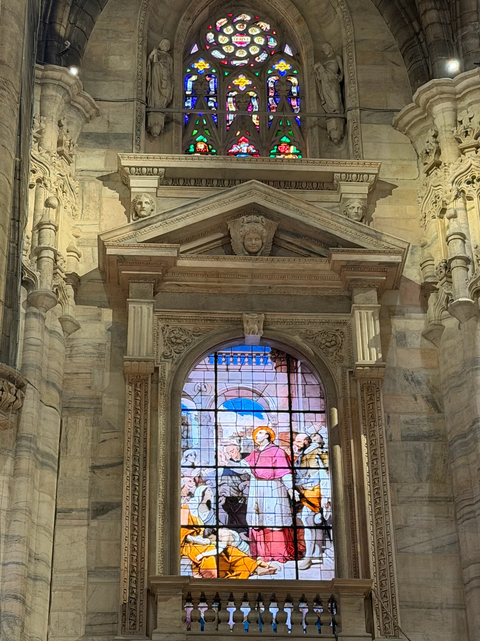 Atmosphere at Piazza del Duomo Milan — travel photo