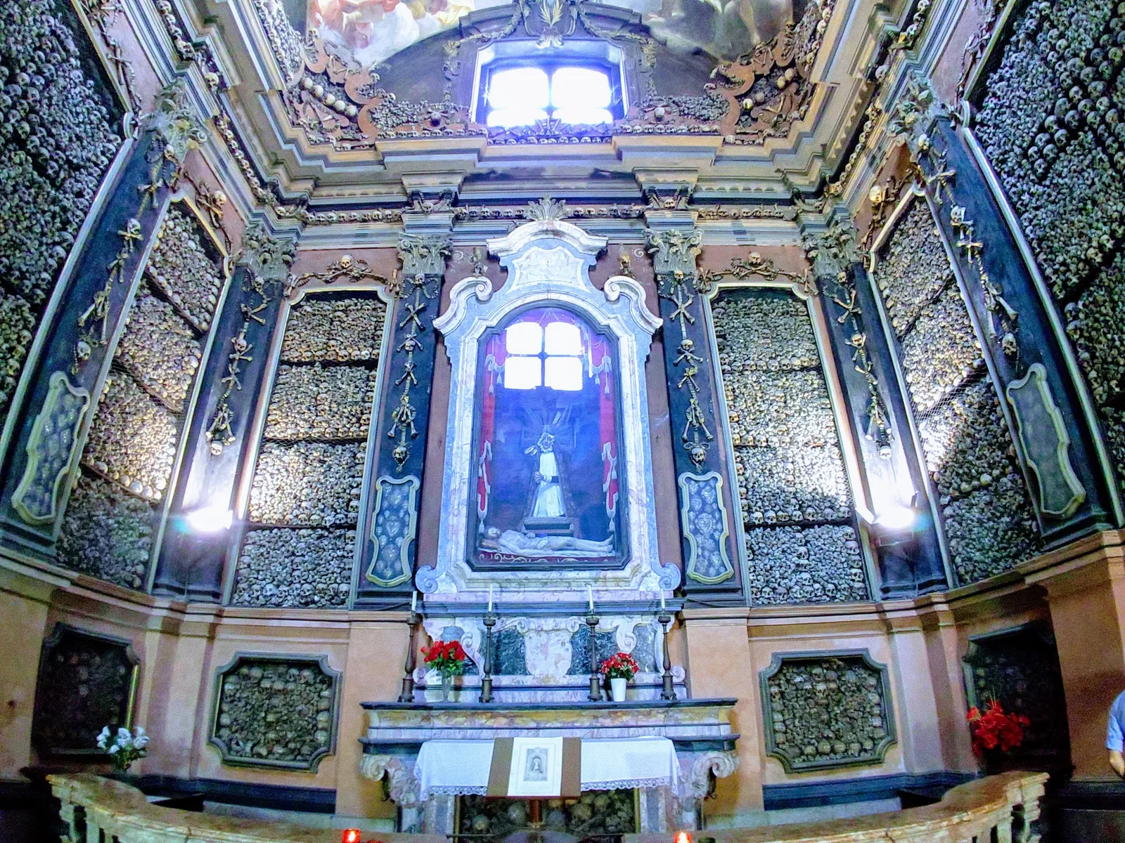 Interior at Santuario di San Bernardino alle Ossa Milan — travel photo