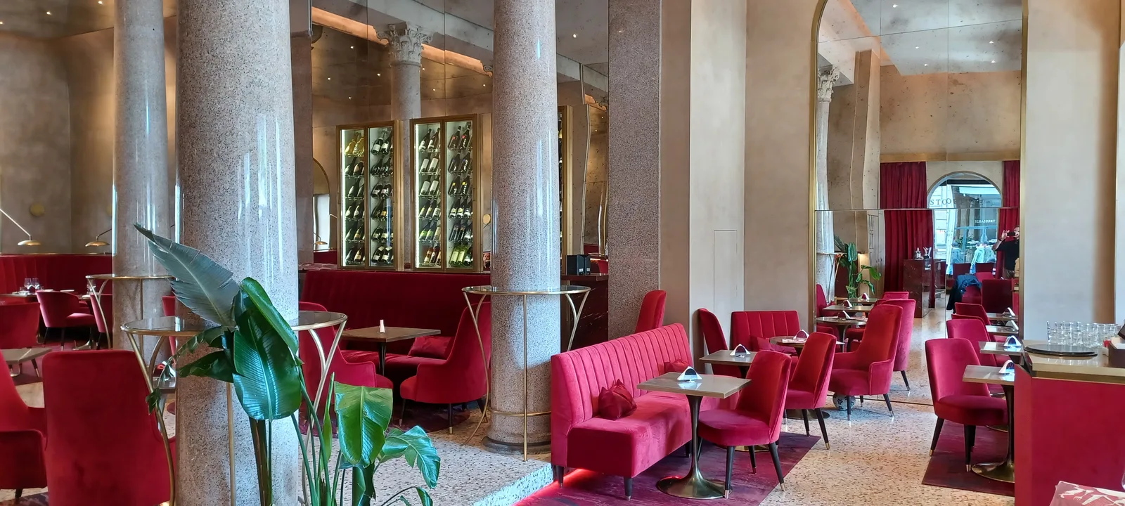 Details at Teatro alla Scala Milan — travel photo