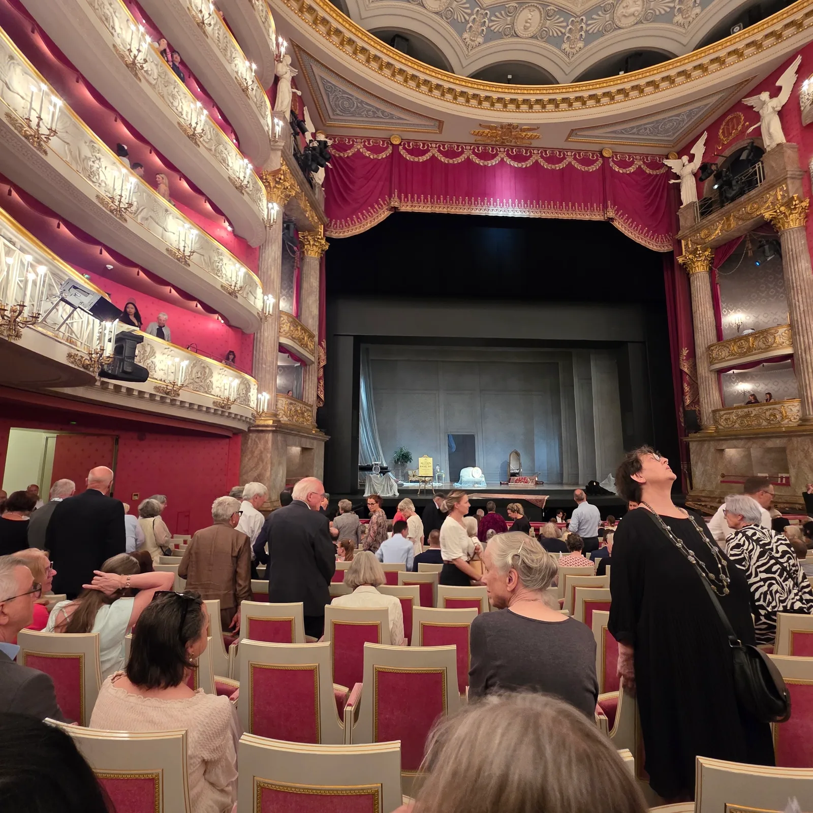 Atmosphere at Bavarian State Opera Munich — travel photo