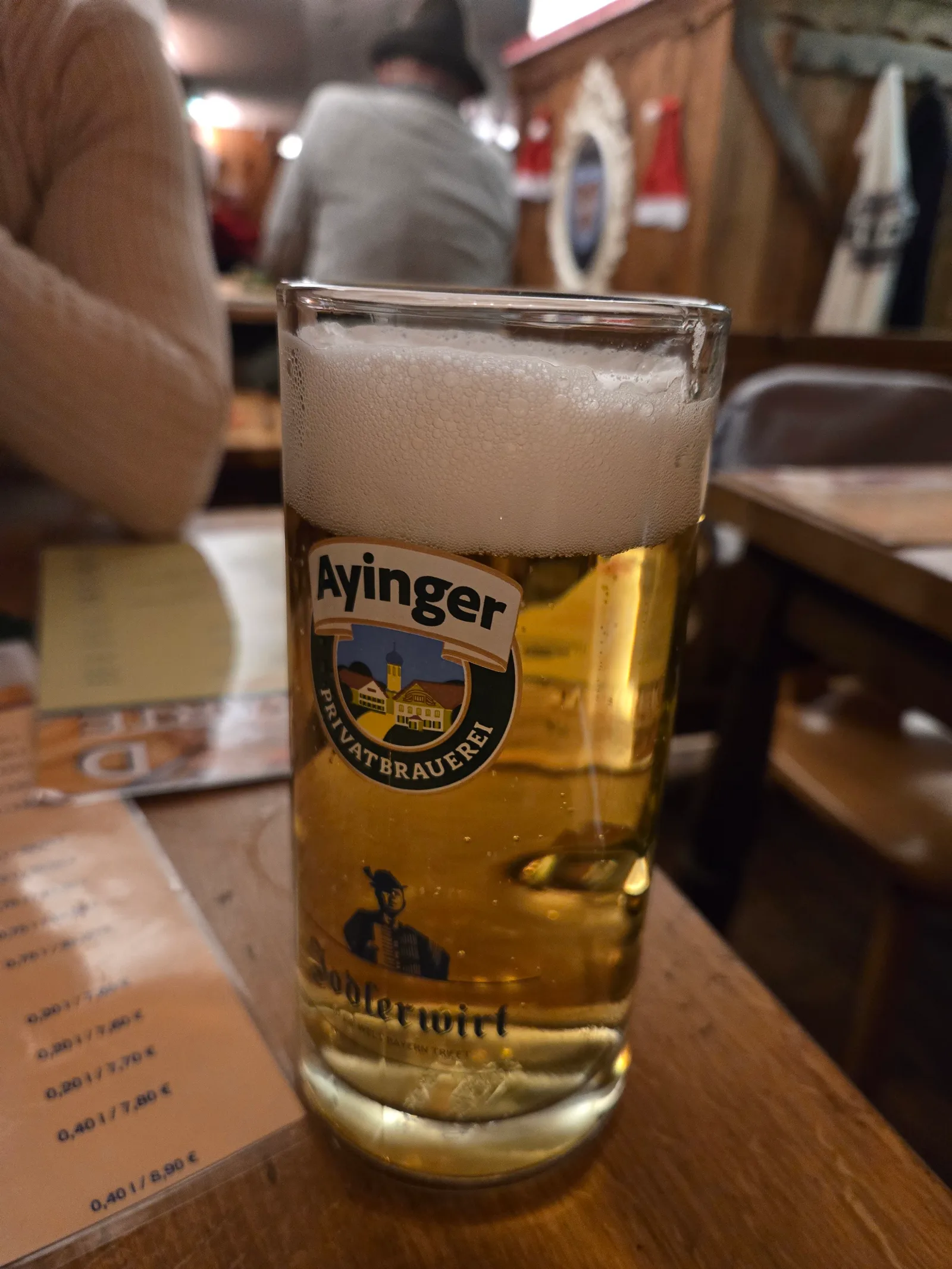 Atmosphere at Jodlerwirt München Munich — travel photo