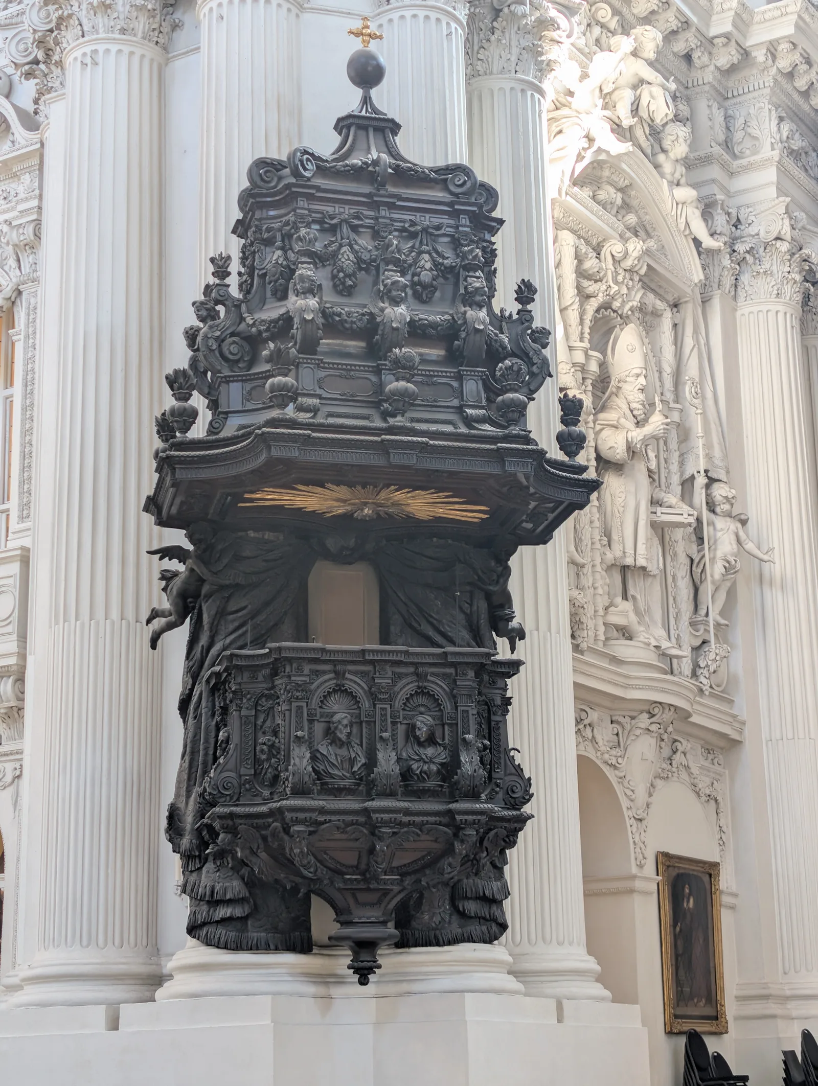 Main view at Maximiliansplatz Munich — travel photo