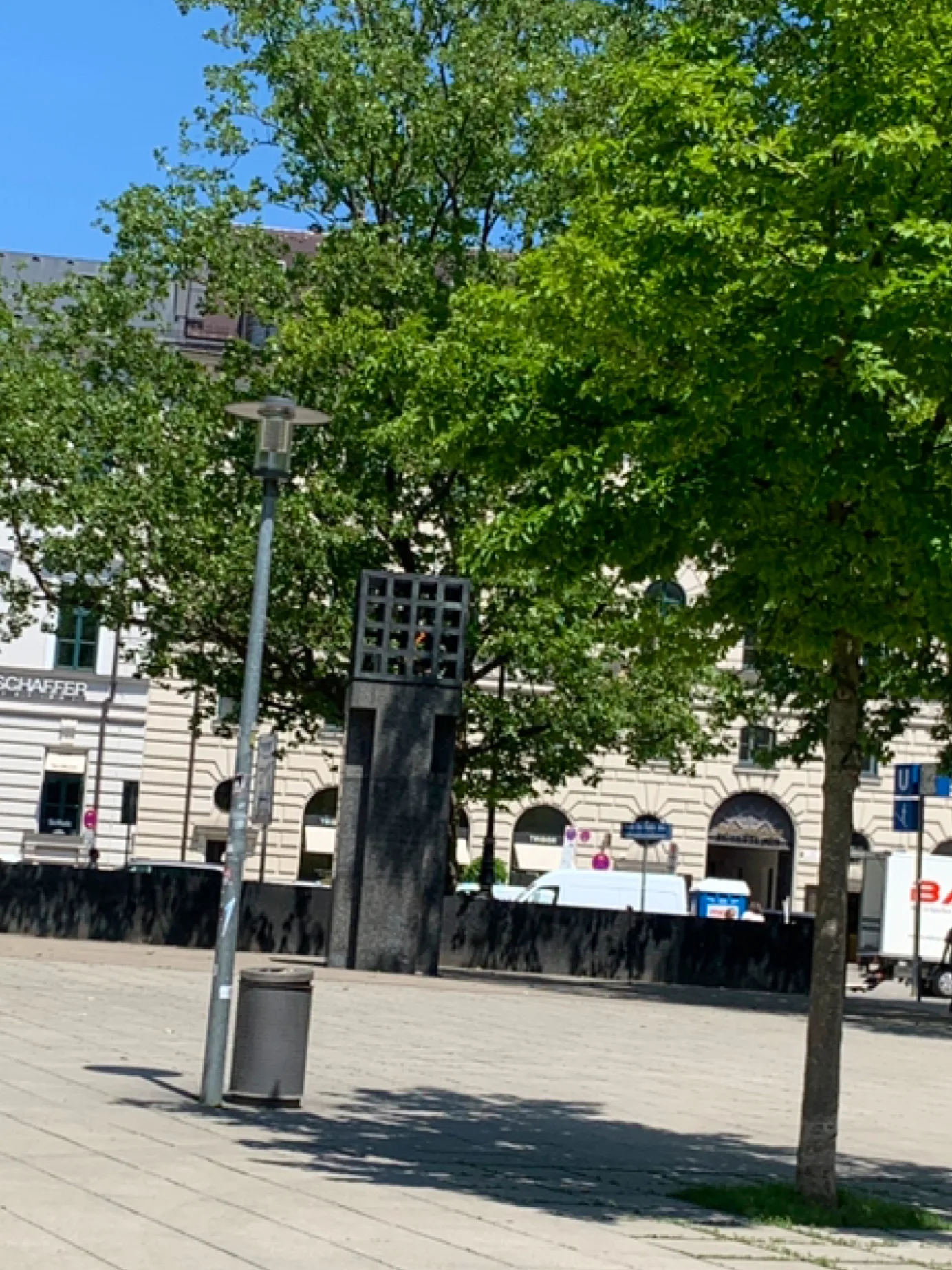 Atmosphere at Maximiliansplatz Munich — travel photo
