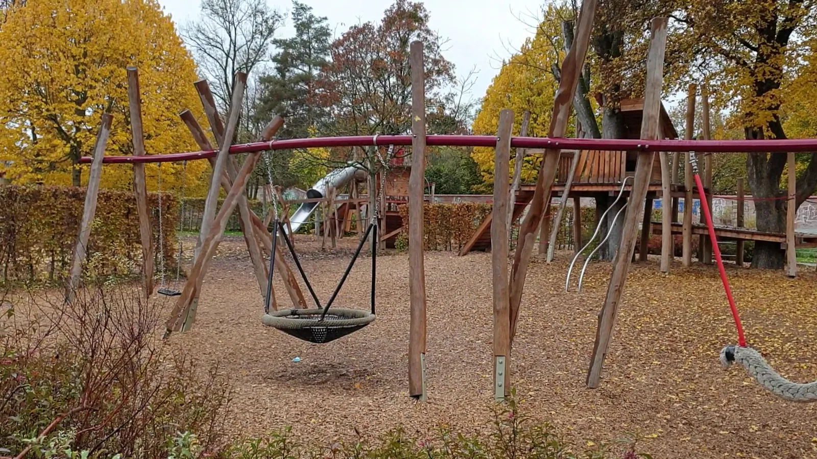 Details at Playground at the castle wall Nymphenburg Munich — travel photo