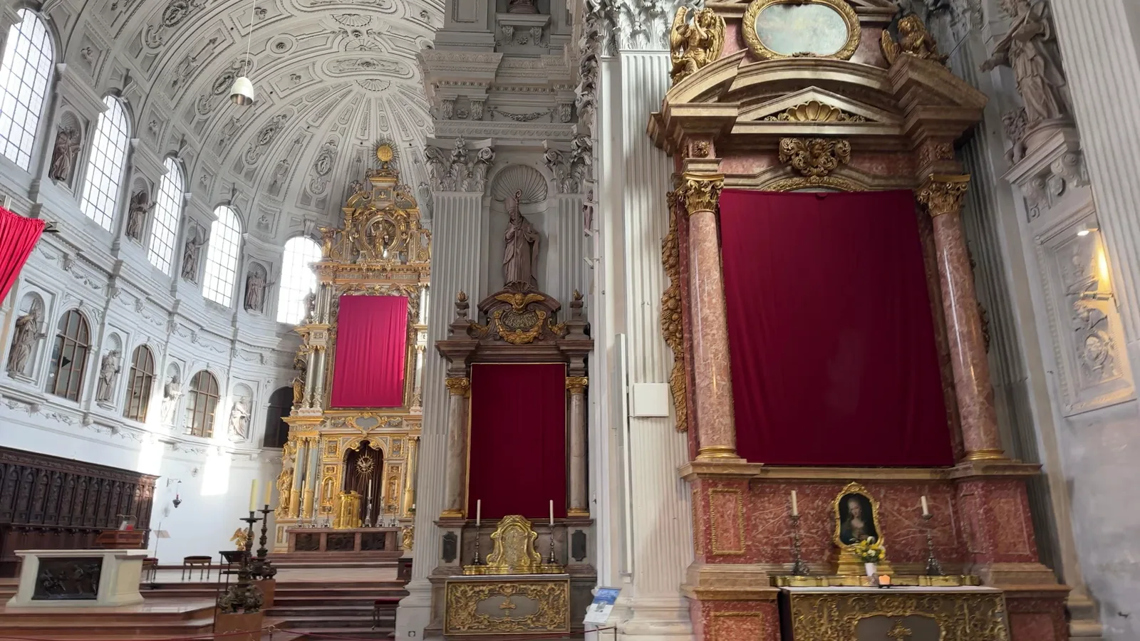 Interior at St. Michael München Munich — travel photo