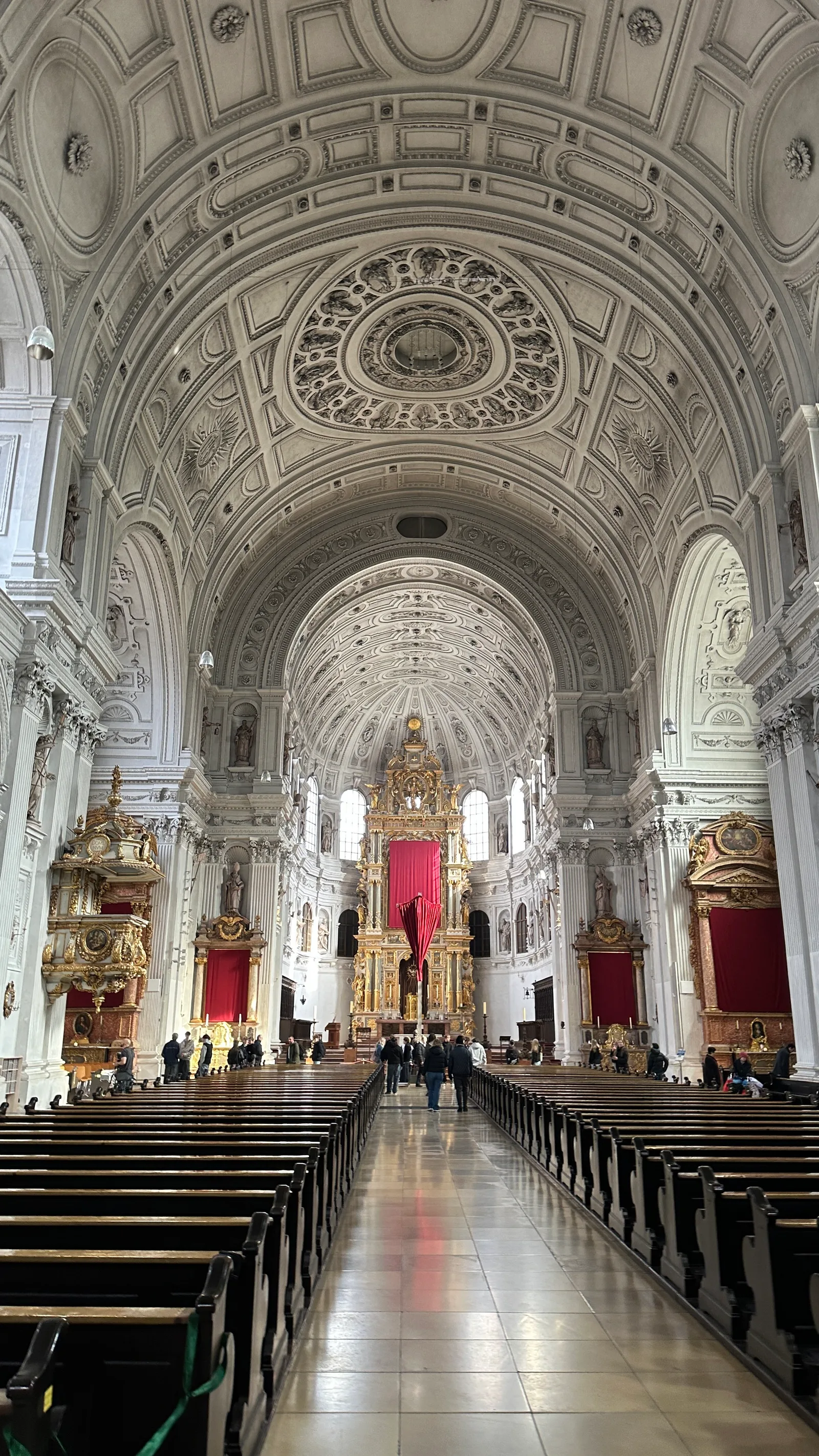 Atmosphere at St. Michael München Munich — travel photo