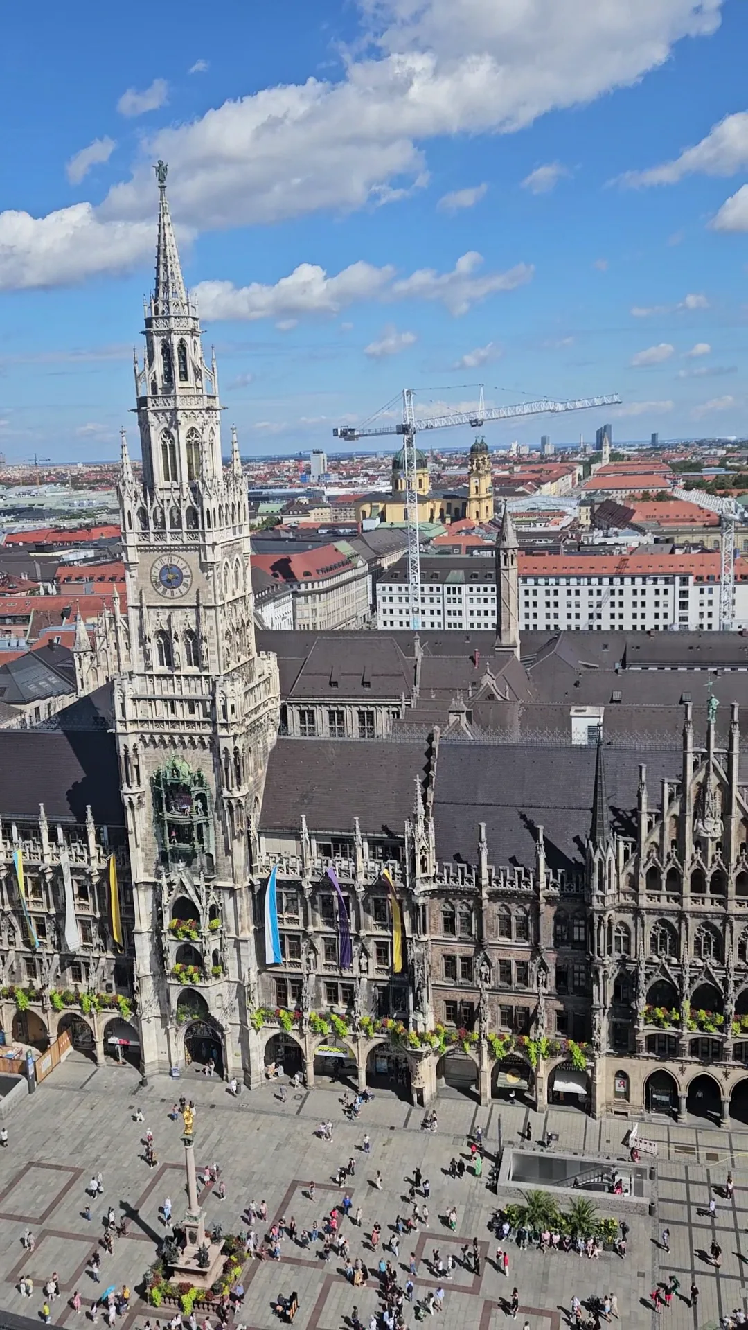 Main view at Turm "Alter Peter" Munich — travel photo