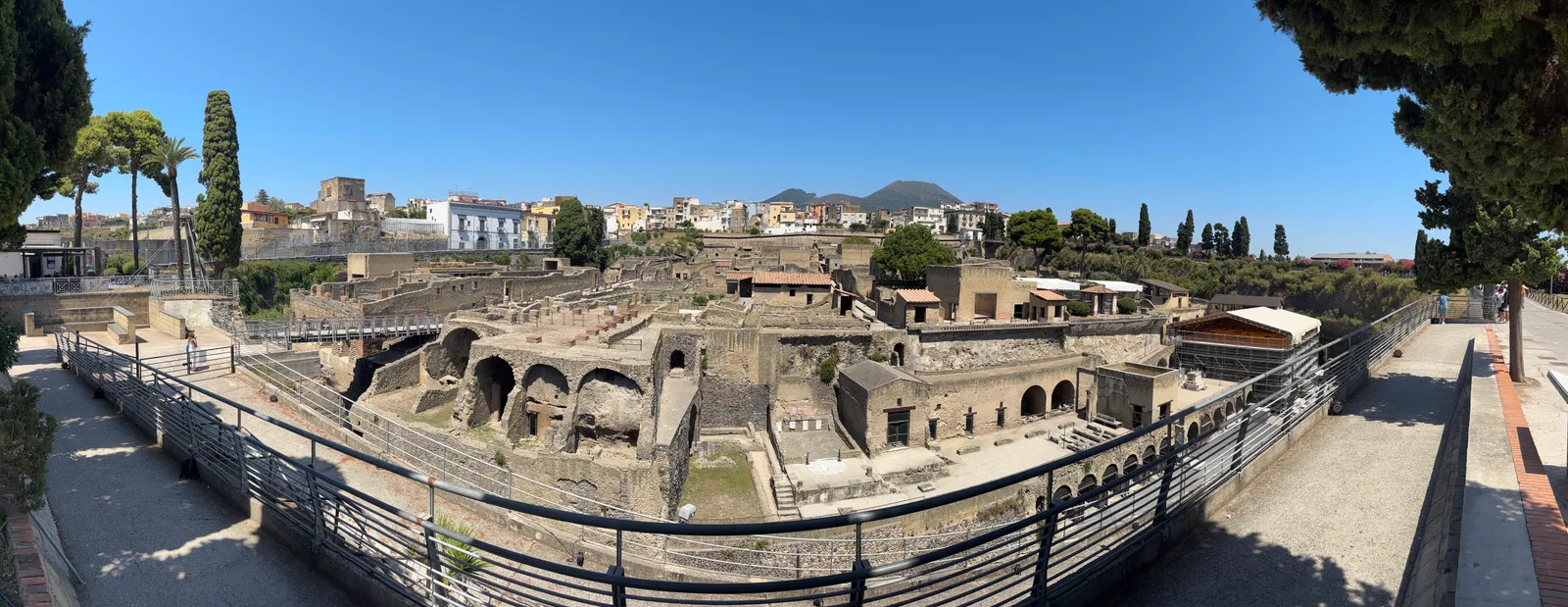 Details at Archaeological Park of Herculaneum Naples — travel photo