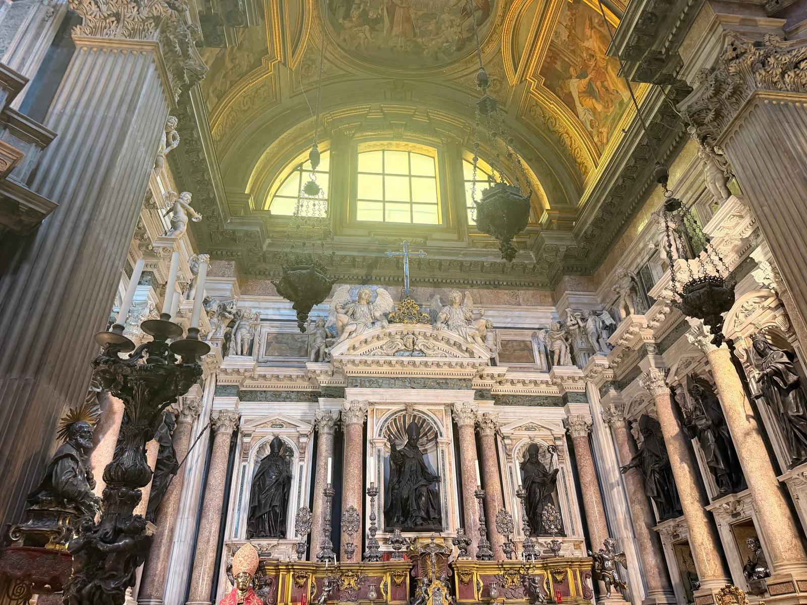 Interior at Cathedral of Santa Maria Assunta Naples — travel photo