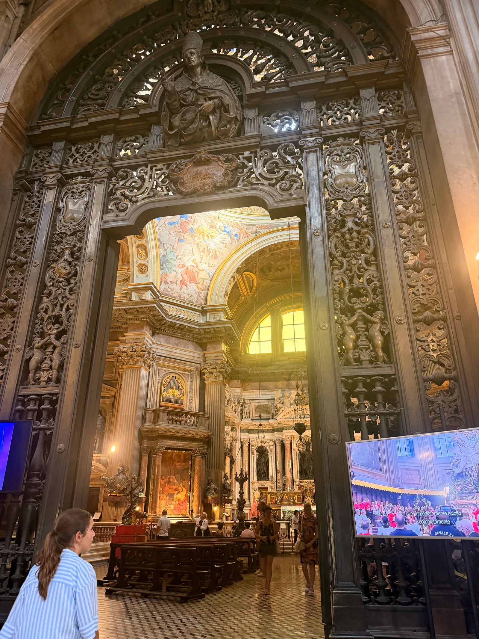 Details at Cathedral of Santa Maria Assunta Naples — travel photo