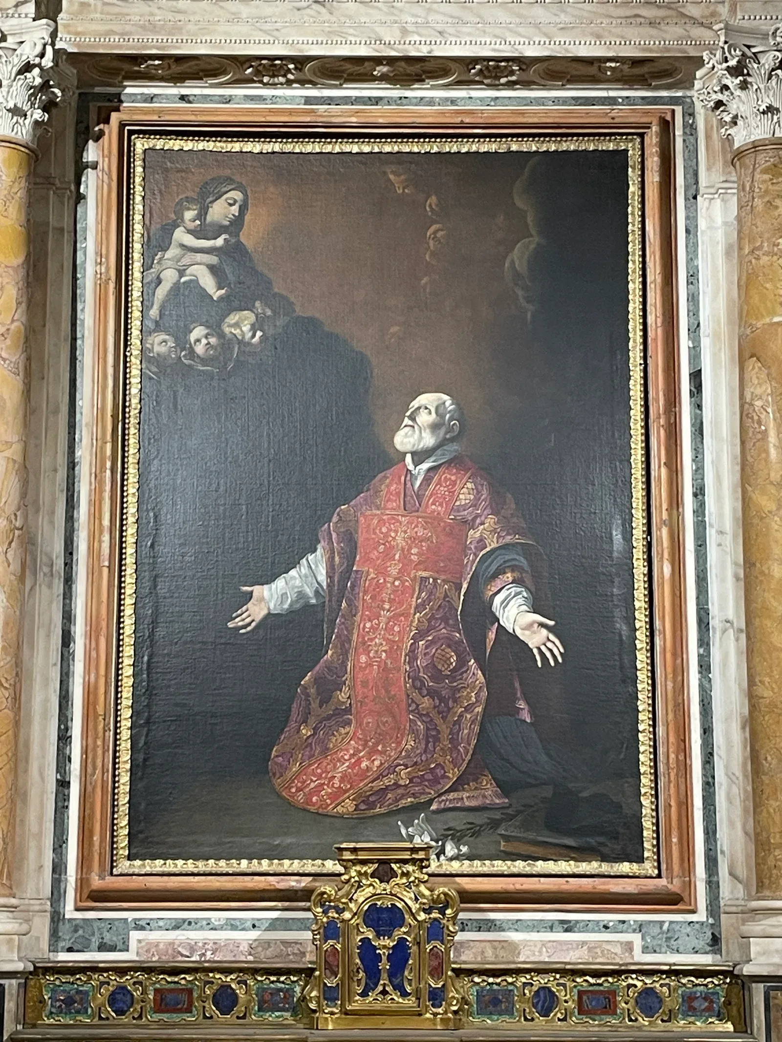 Atmosphere at Girolamini Church Naples — travel photo