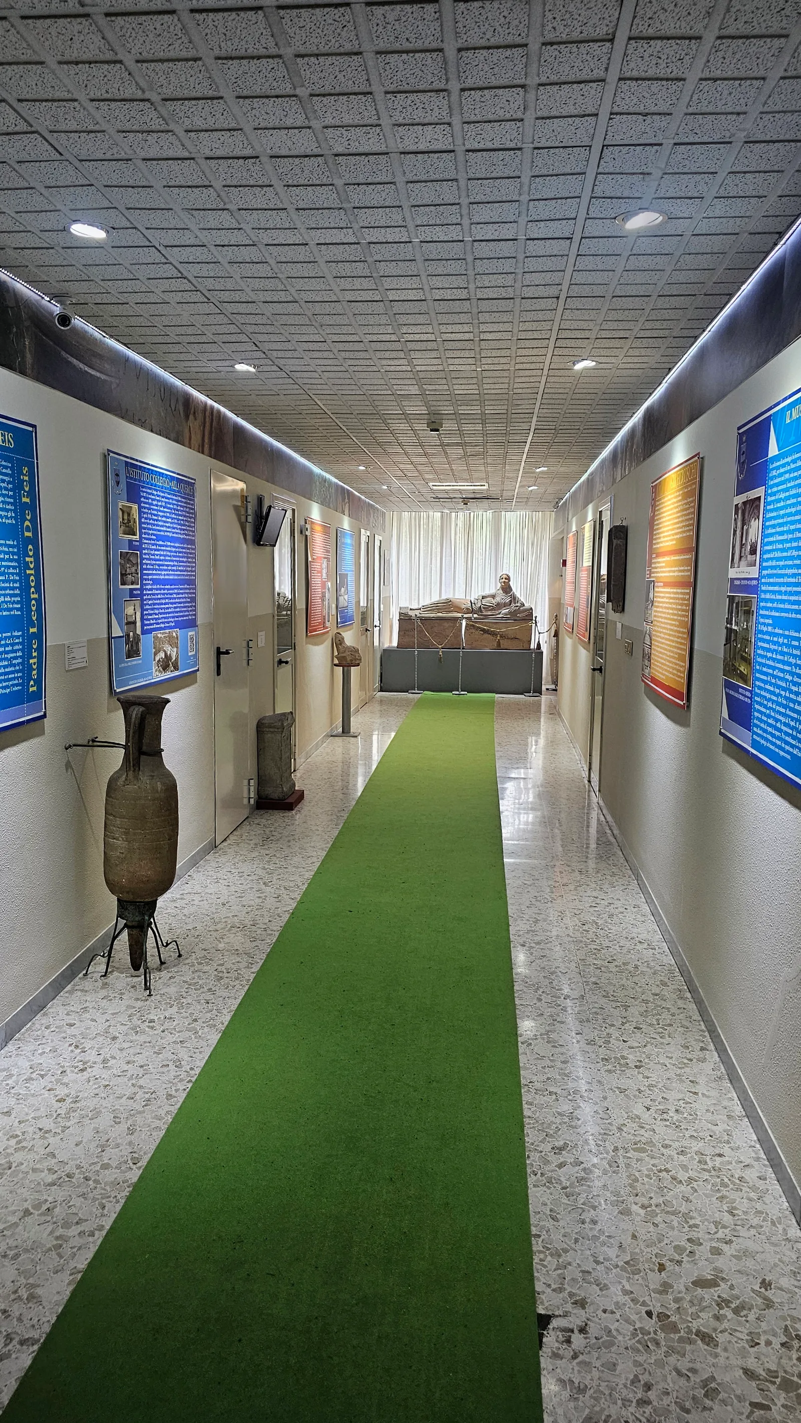 Atmosphere at Museo Archeologico Etrusco “Padre Leopoldo De Feis” Naples — travel photo