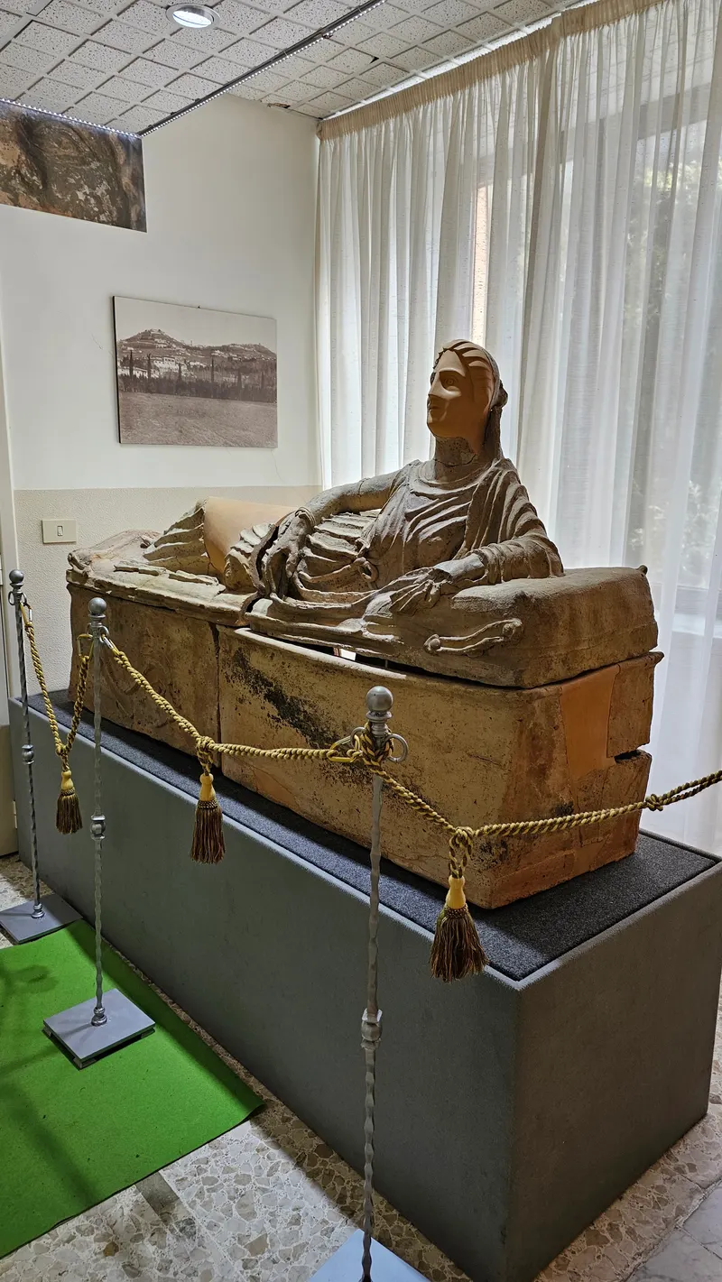 Museo Archeologico Etrusco “Padre Leopoldo De Feis” — Museum in Naples