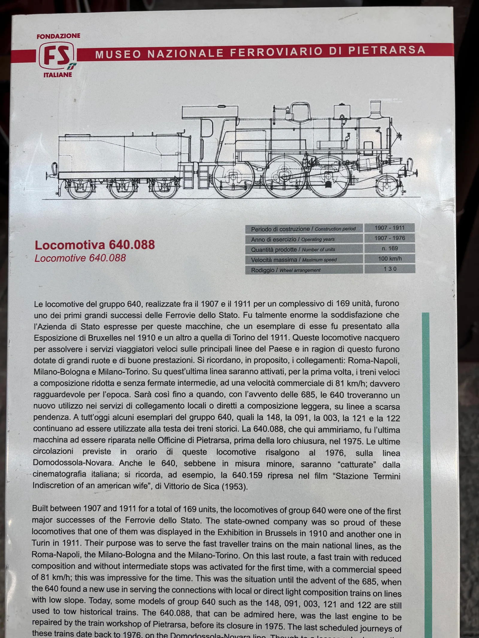 Atmosphere at National Railway Museum of Pietrarsa Naples — travel photo