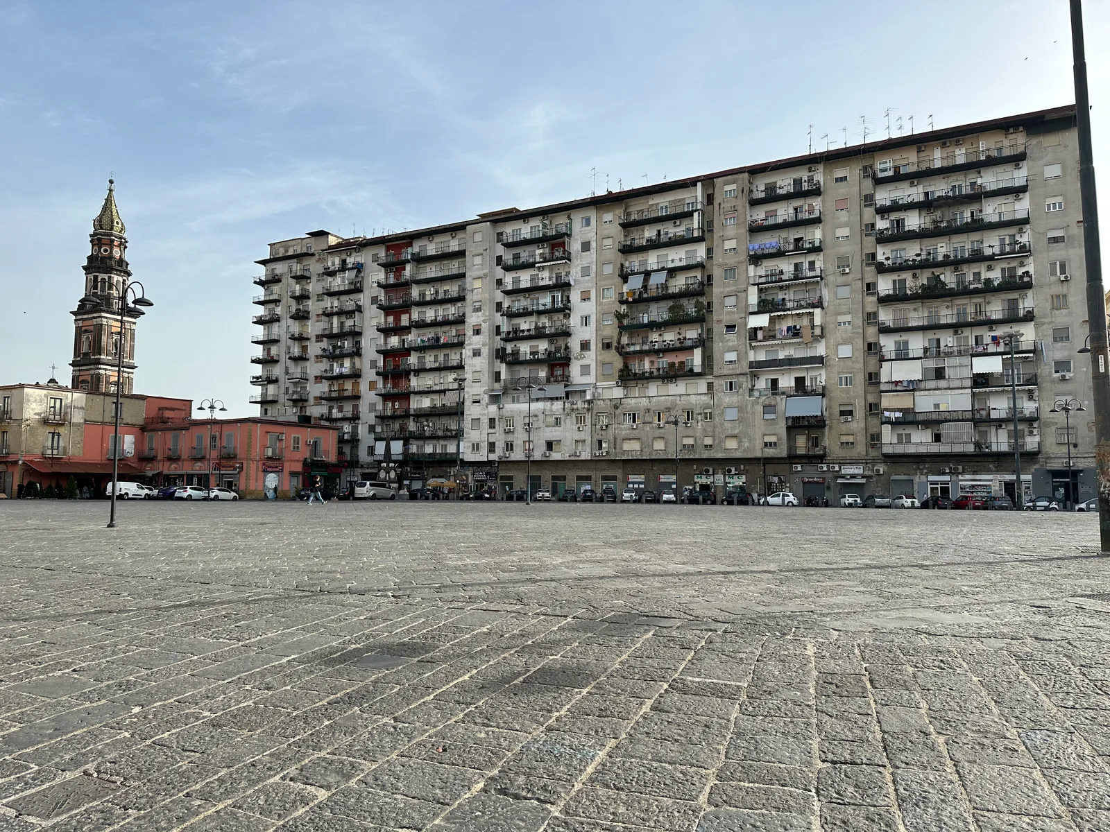 Details at Piazza del Mercato Naples — travel photo
