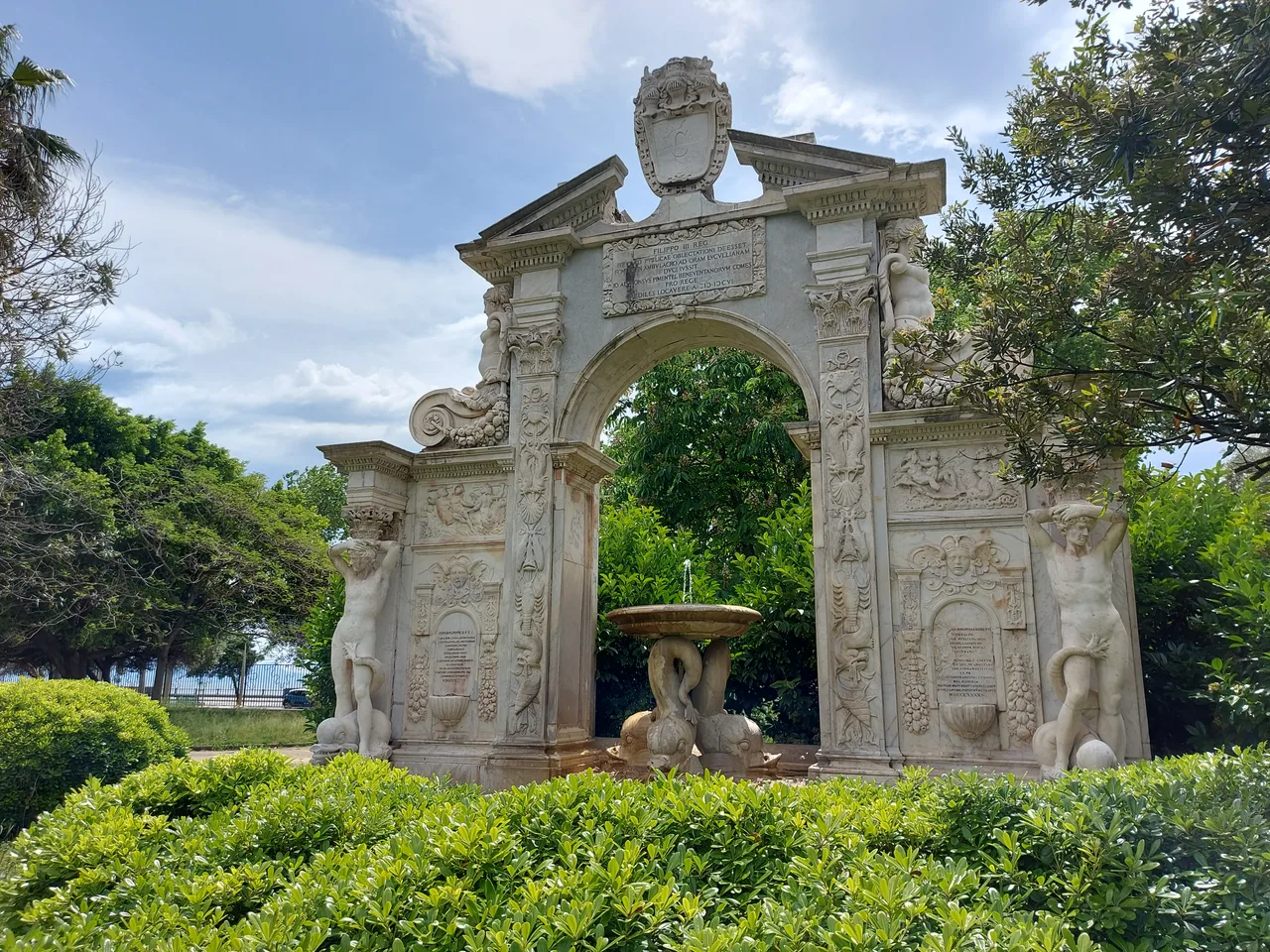 Villa Comunale — budget guide Naples