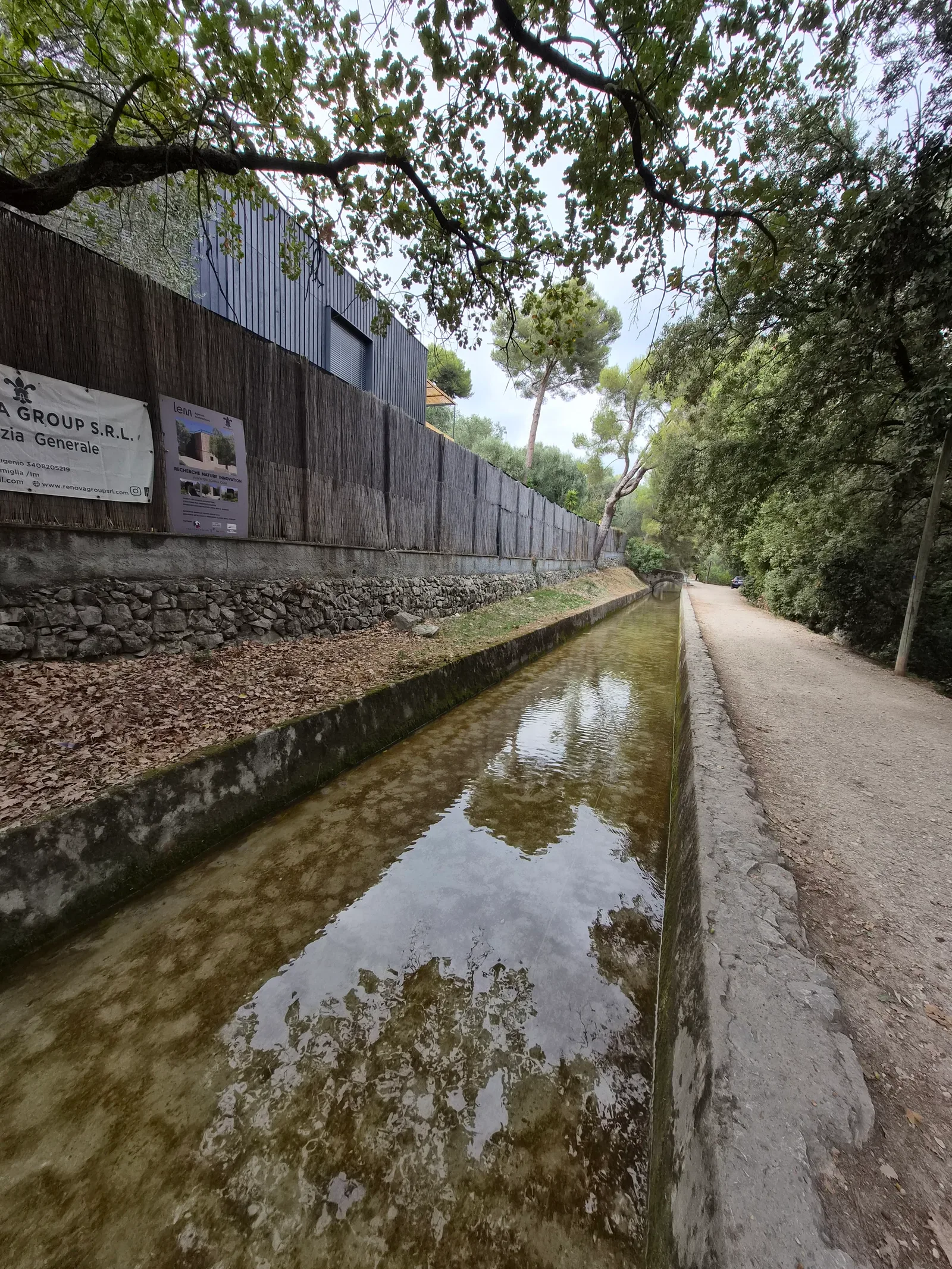 Atmosphere at Canal de Gairaut Nice — travel photo