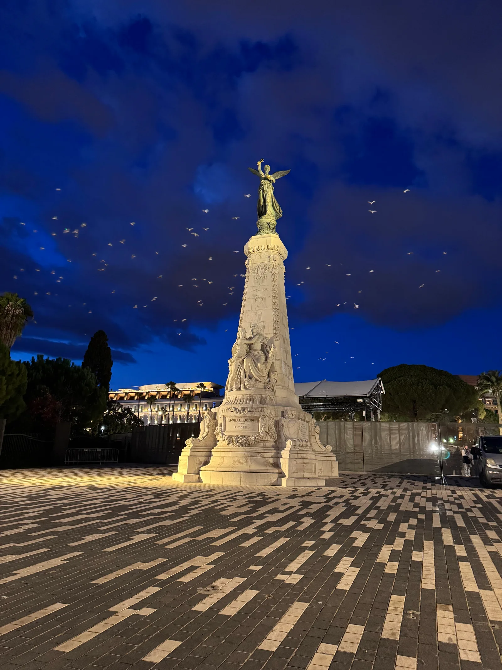 Details at Centenary Monument Nice — travel photo