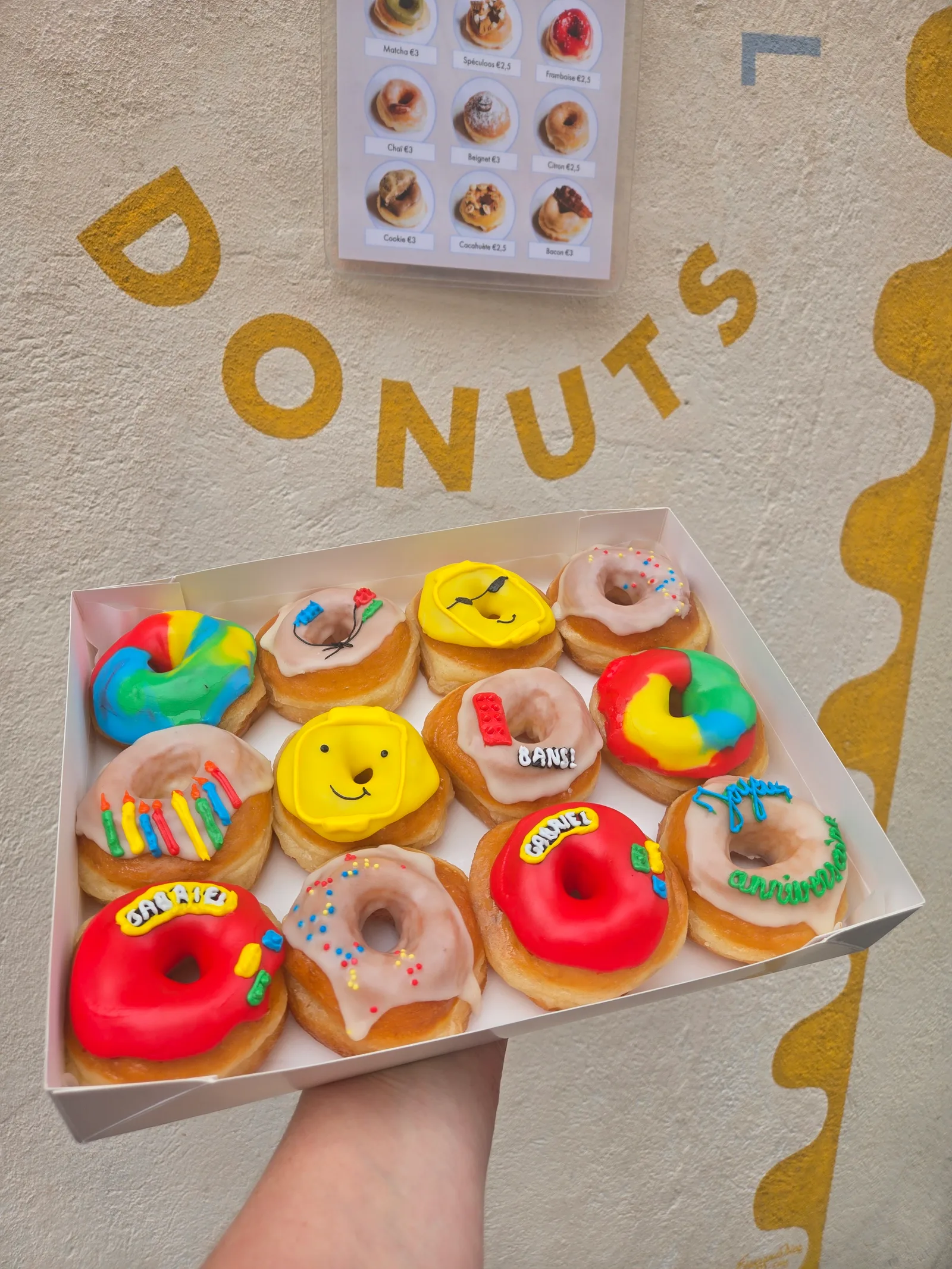 Details at Fluffy Donuts Nice — travel photo