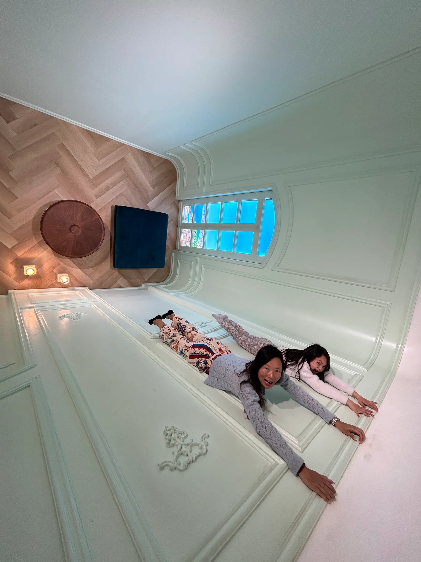 Atmosphere at illusion Nice - Musée de l'illusion Nice — travel photo