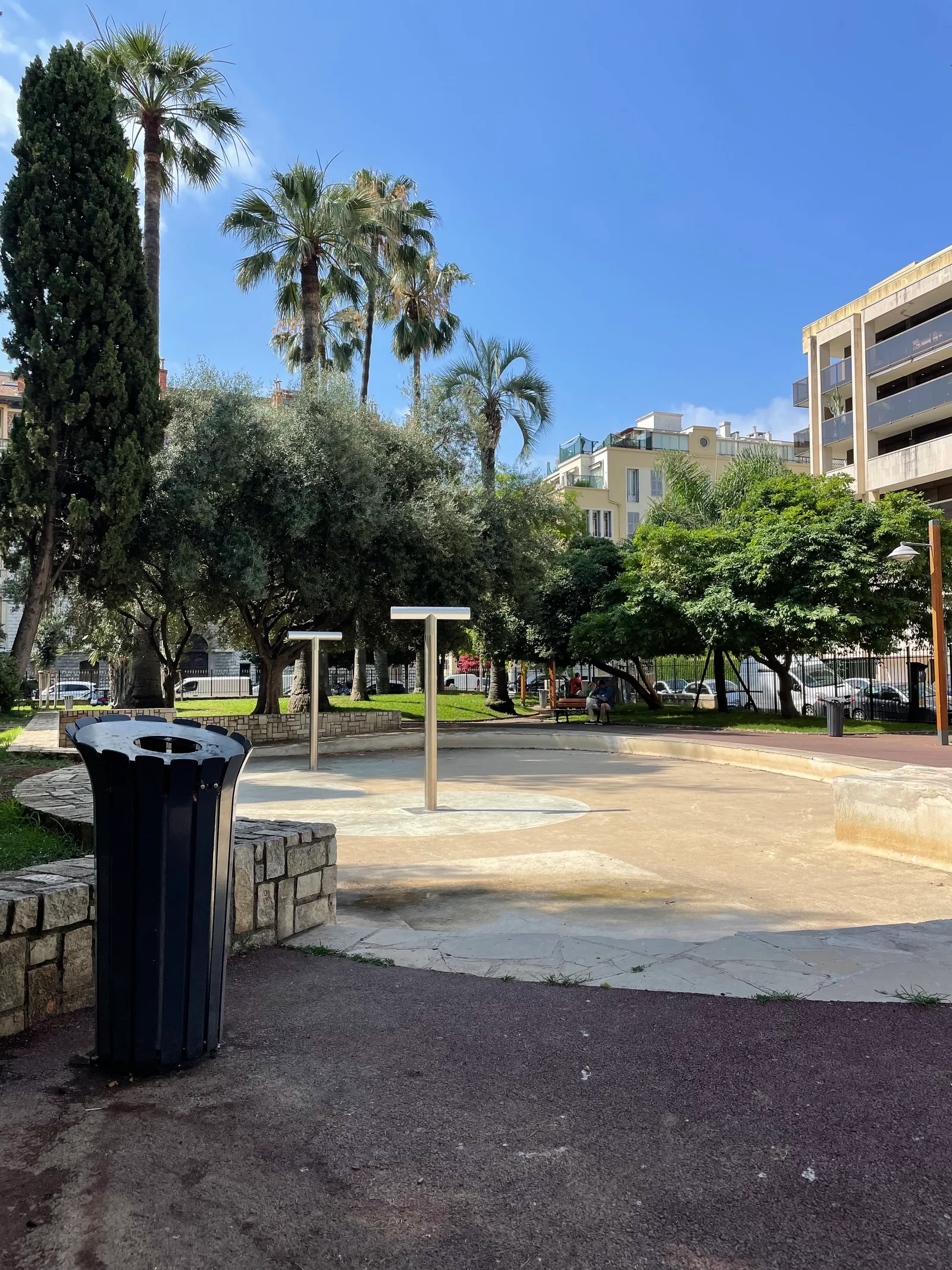 Atmosphere at Parc Jean Moreno Nice — travel photo