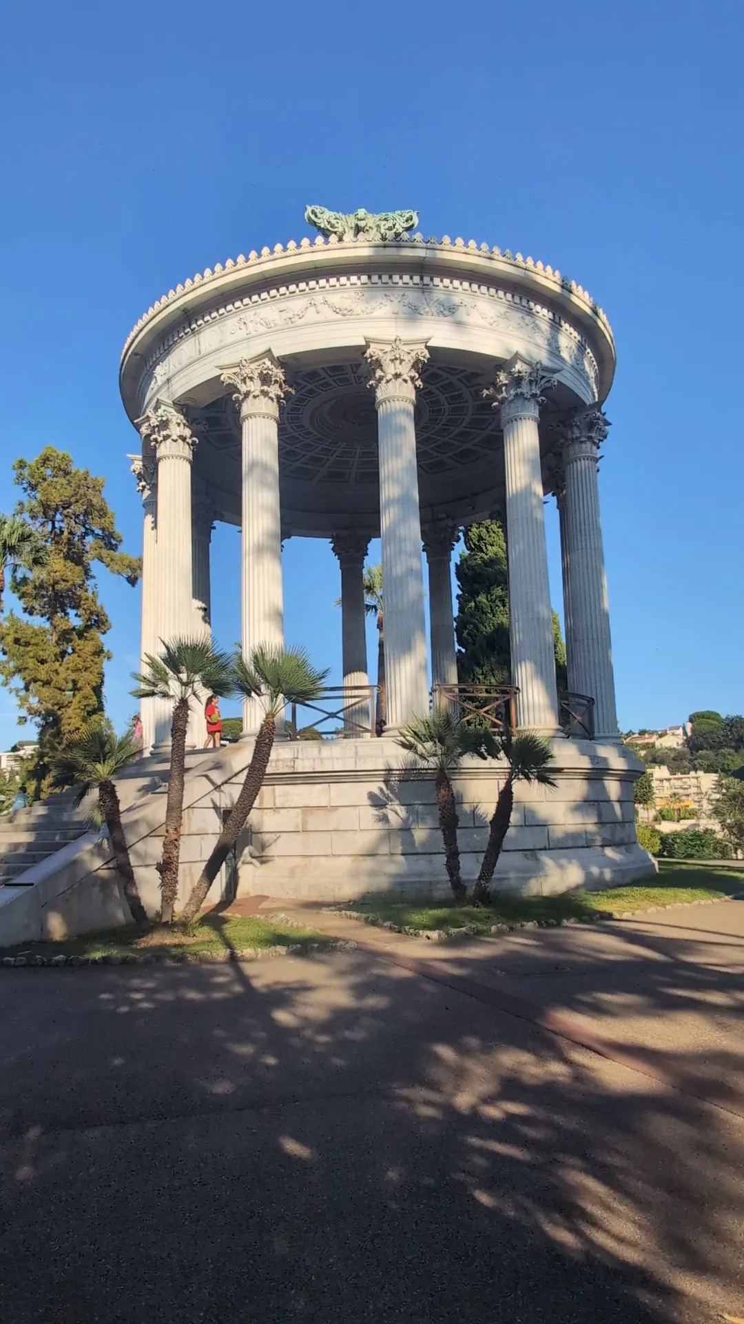 Atmosphere at Square Jean Baptiste Carpeaux Nice — travel photo