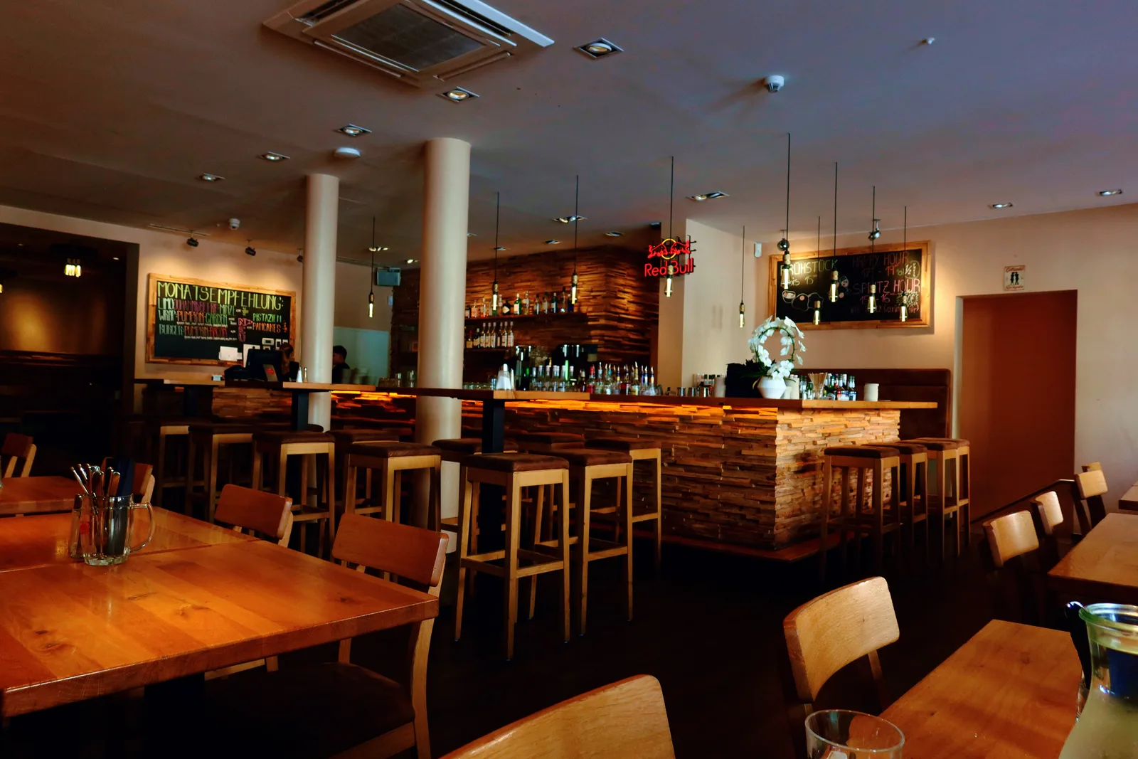 Main view at FIVE Diner I Obstmarkt 5 Nuremberg — travel photo