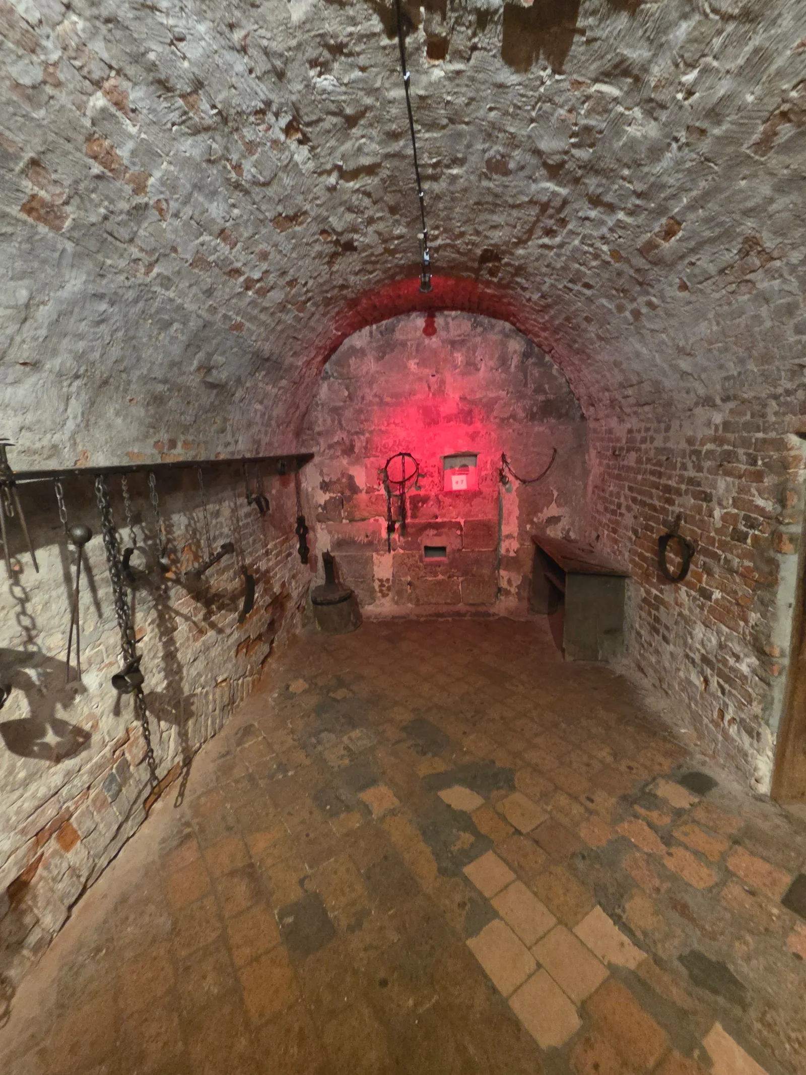Main view at Mittelalterliche Lochgefängnisse Nuremberg — travel photo