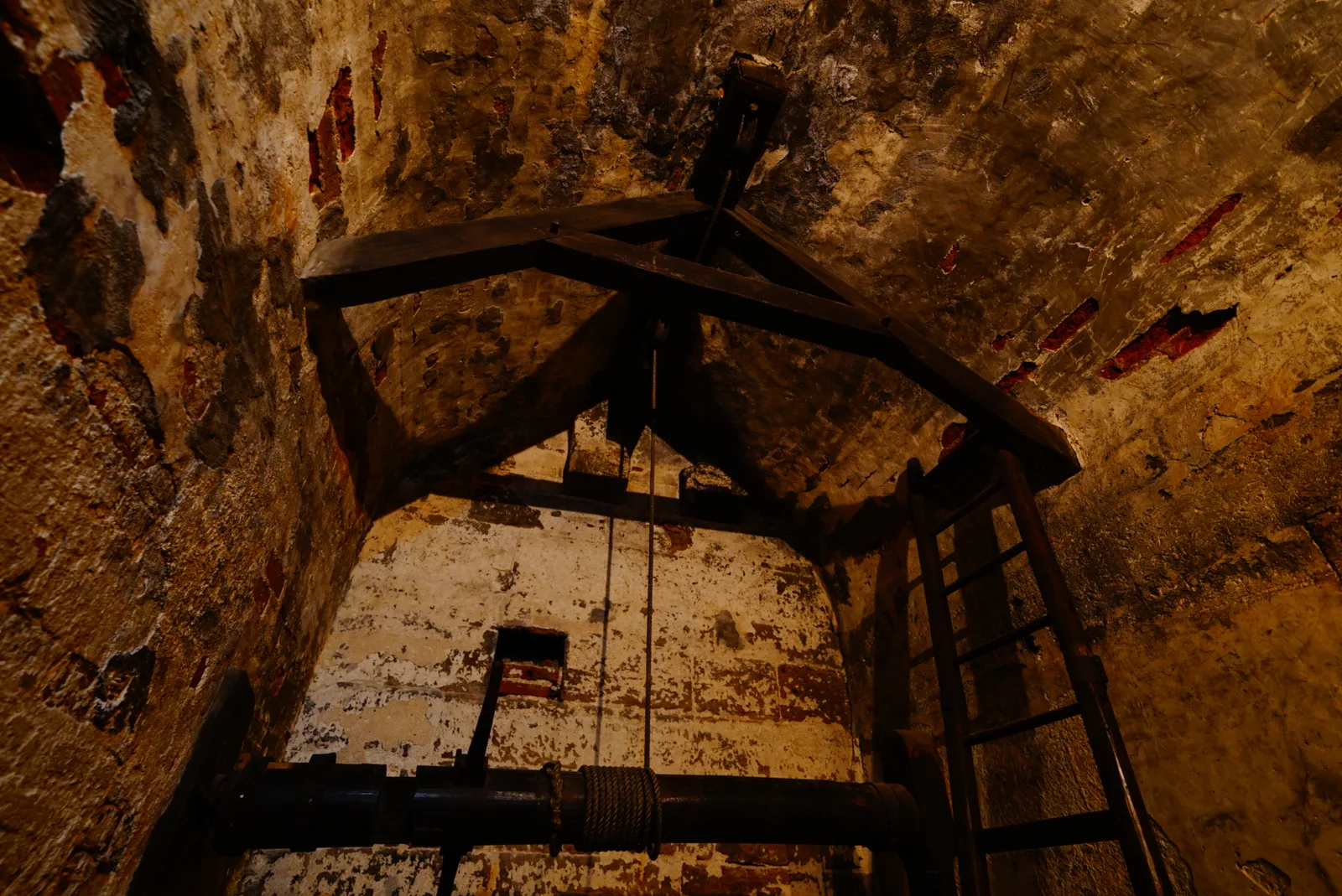Interior at Mittelalterliche Lochgefängnisse Nuremberg — travel photo