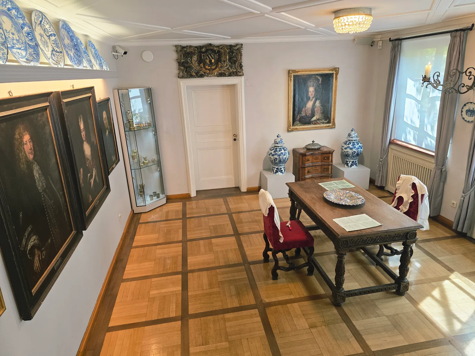 Main view at Museum Tucherschloss und Hirsvogelsaal Nuremberg — travel photo