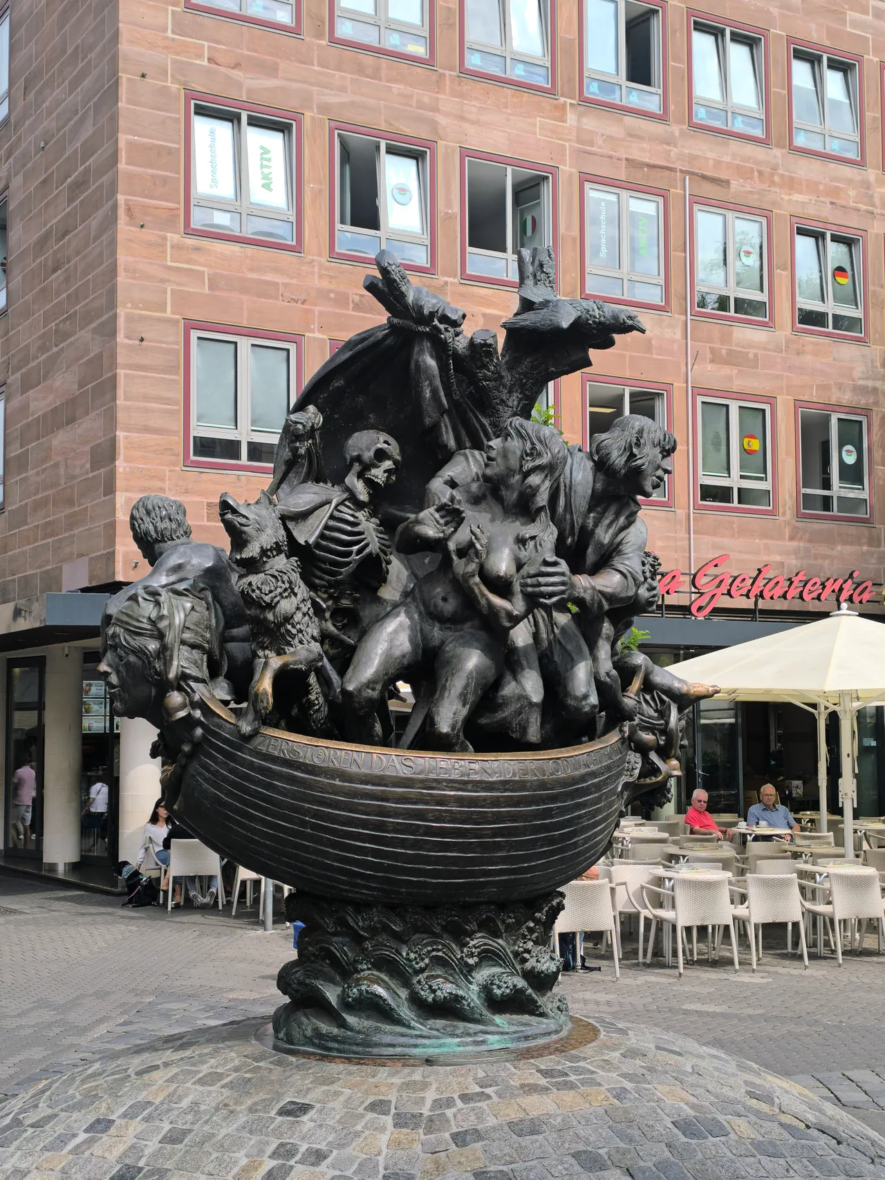 Narrenschiffbrunnen