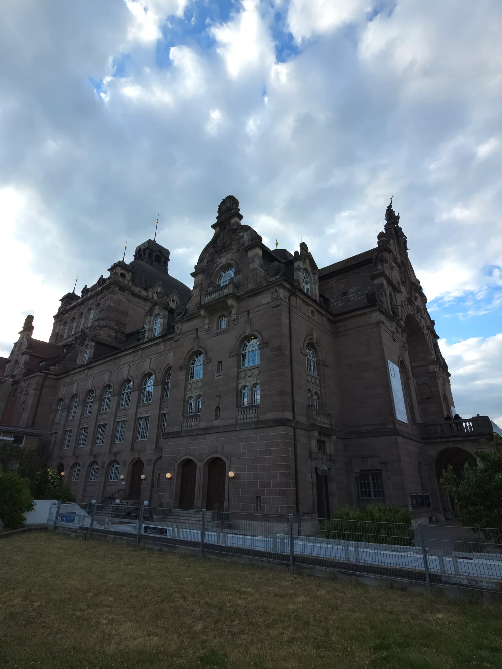 Details at Nuremberg State Theater Nuremberg — travel photo