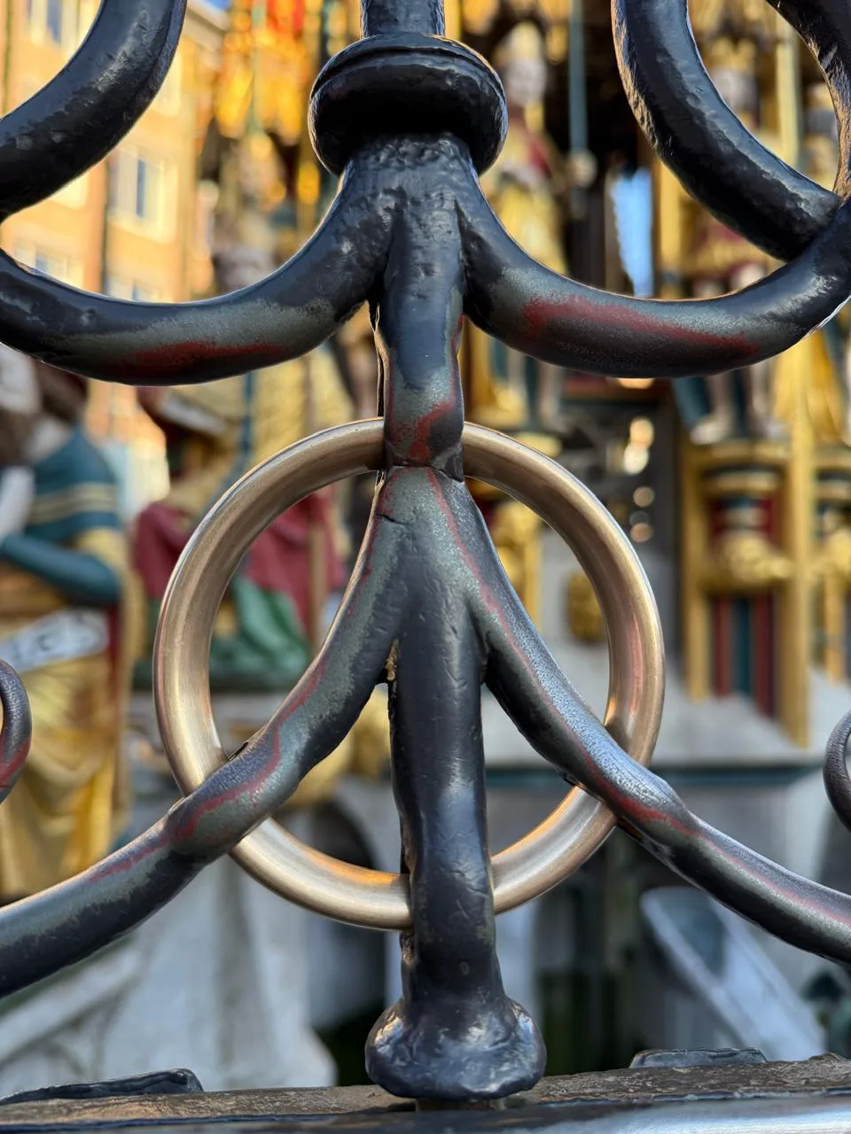 Atmosphere at Schöner Brunnen Nuremberg — travel photo