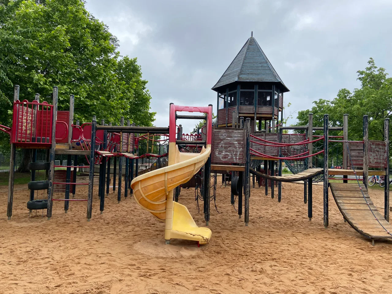 Spielplatz Grünfläche am Pferdemarkt