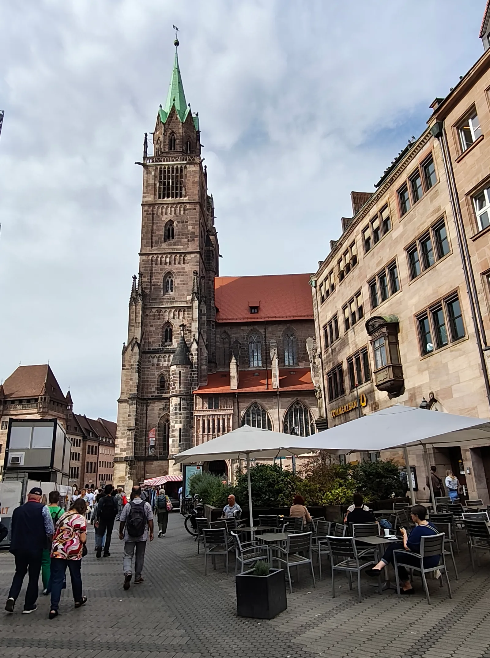 Main view at St. Lorenz Nuremberg — travel photo