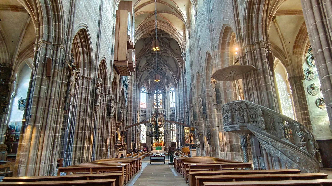St. Lorenz — hidden gems guide Nuremberg