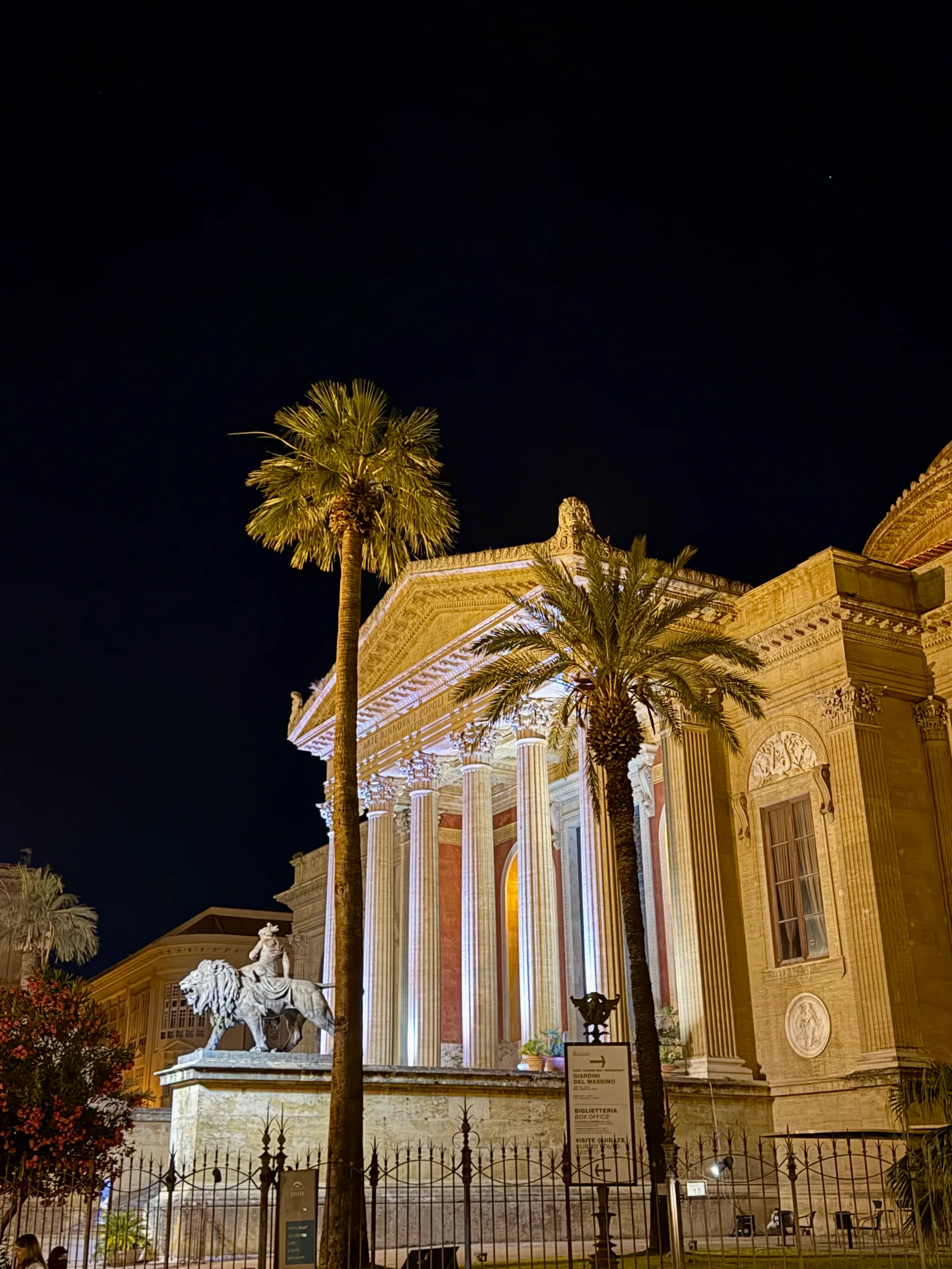 Interior at Teatro Massimo di Palermo Palermo — travel photo