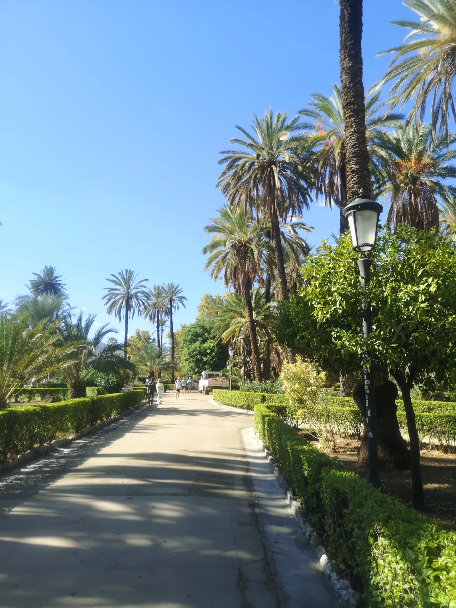 Atmosphere at Villa Bonanno Palermo — travel photo