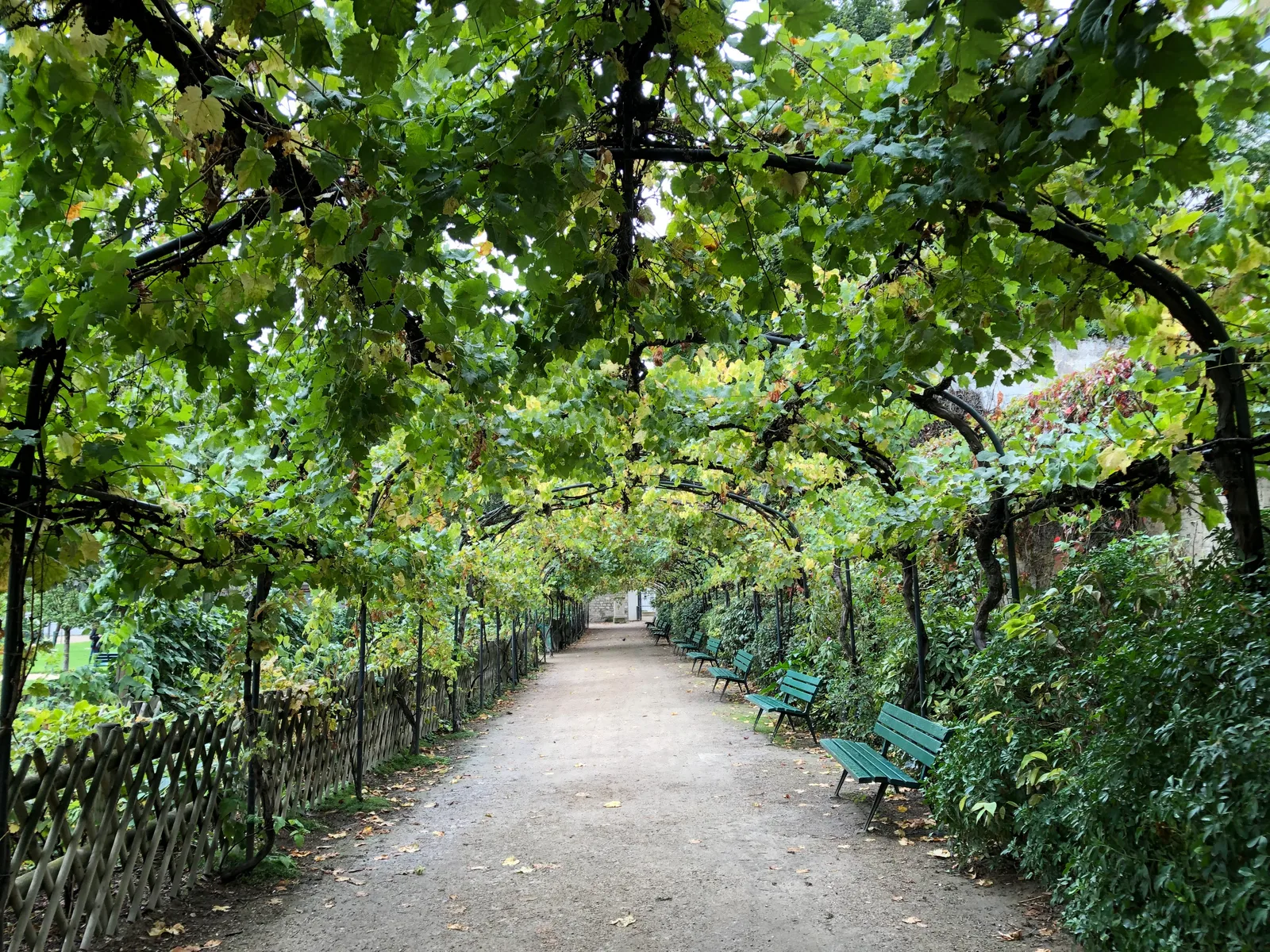 Jardin Catherine-Labouré — hidden gems guide Paris