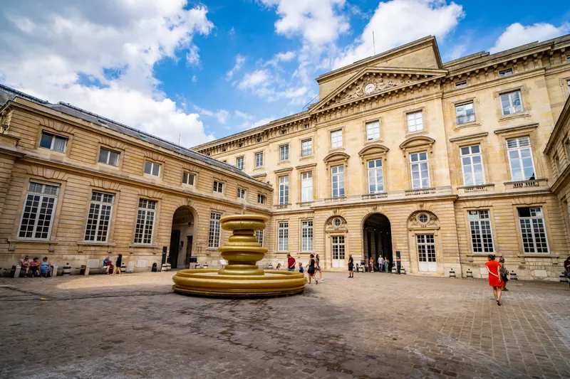 Monnaie de Paris — Museum in Paris