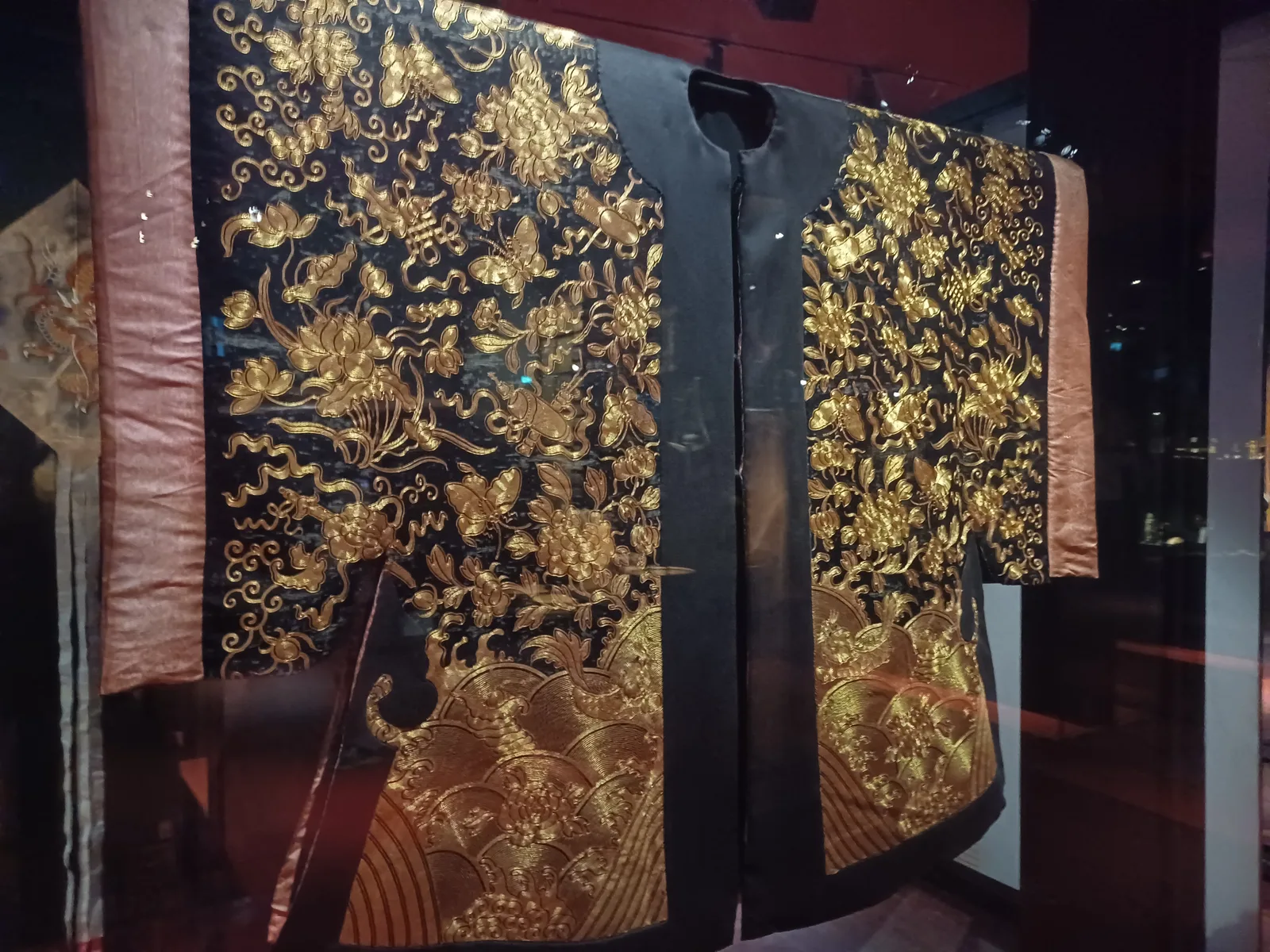 Atmosphere at Musée du quai Branly - Jacques Chirac Paris — travel photo
