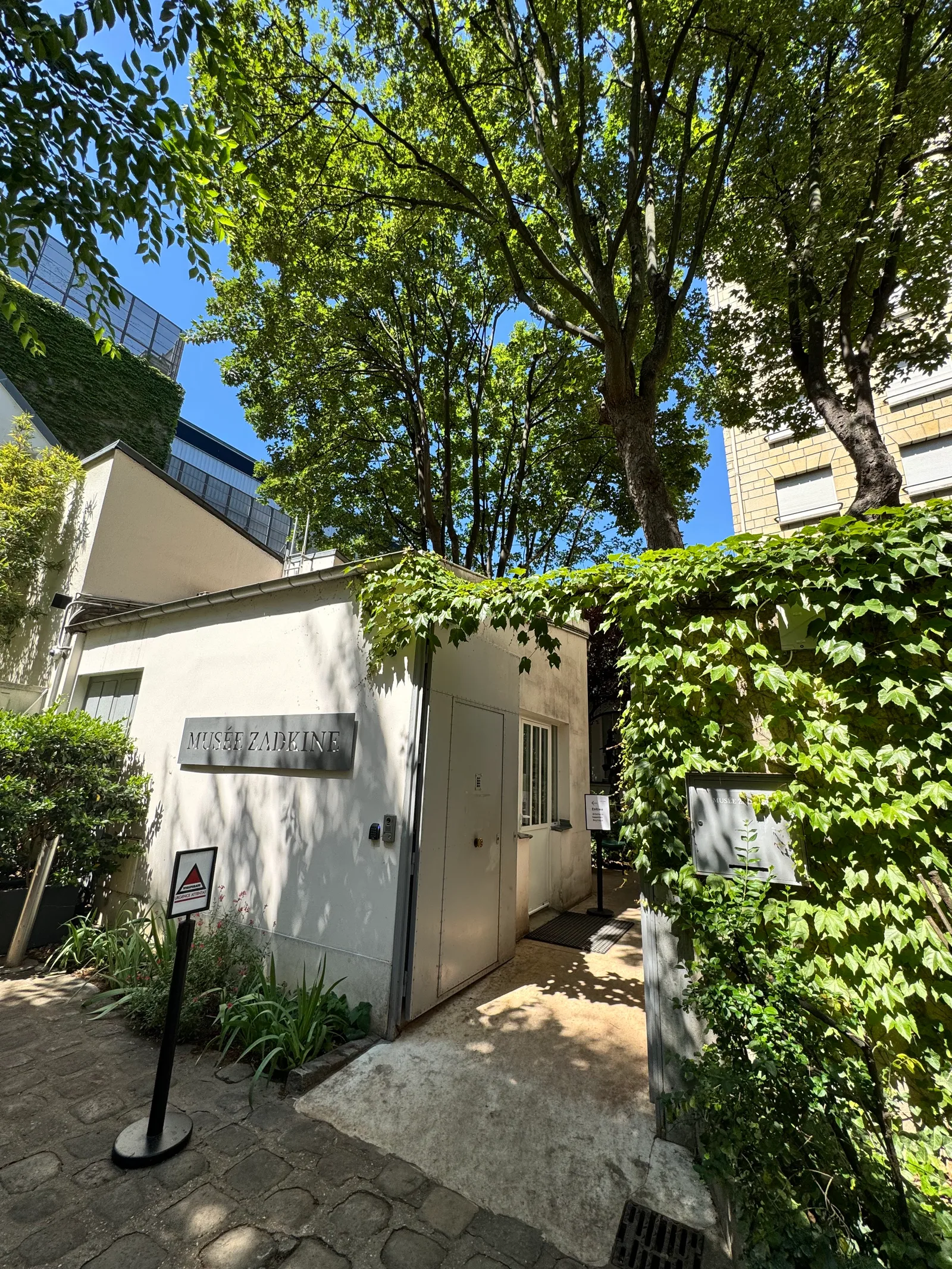 Atmosphere at Musée Zadkine Paris — travel photo