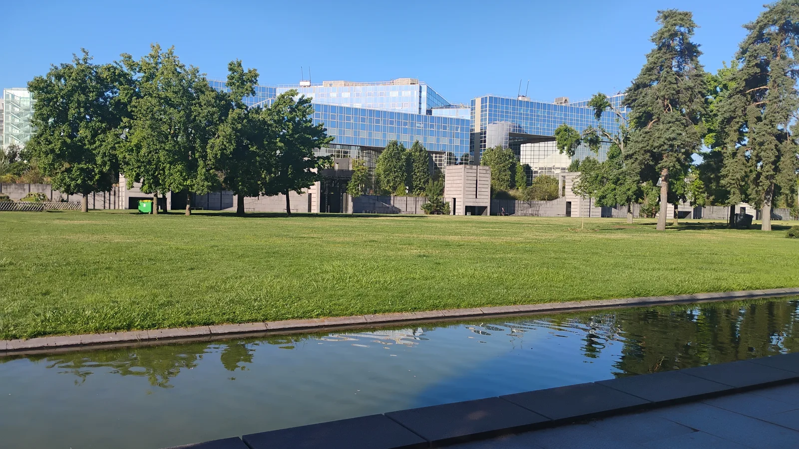 Main view at Parc André Citroën Paris — travel photo