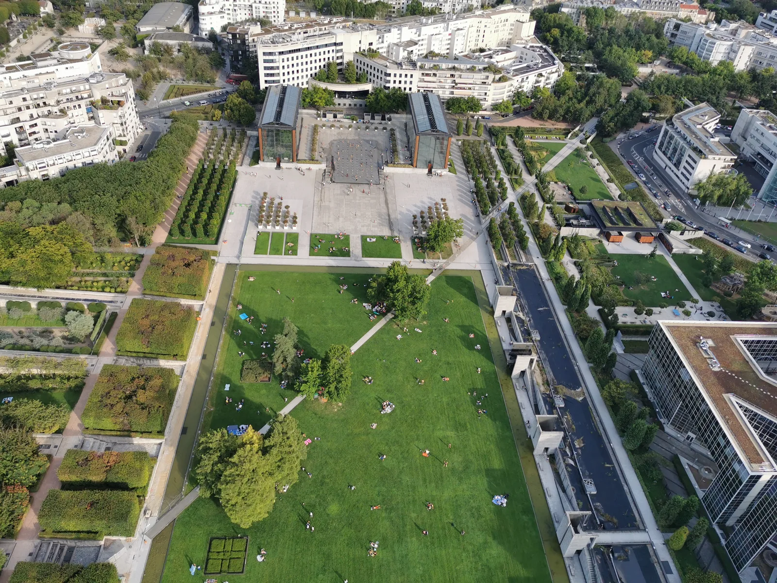 Details at Parc André Citroën Paris — travel photo