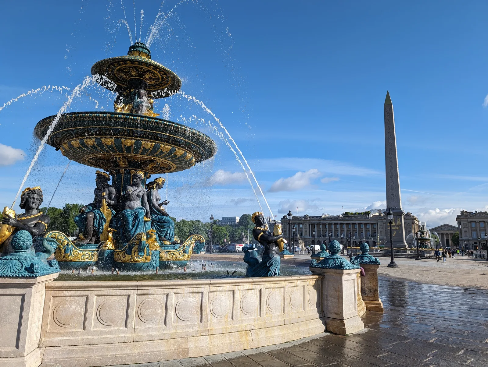 Details at Place de la Concorde Paris — travel photo
