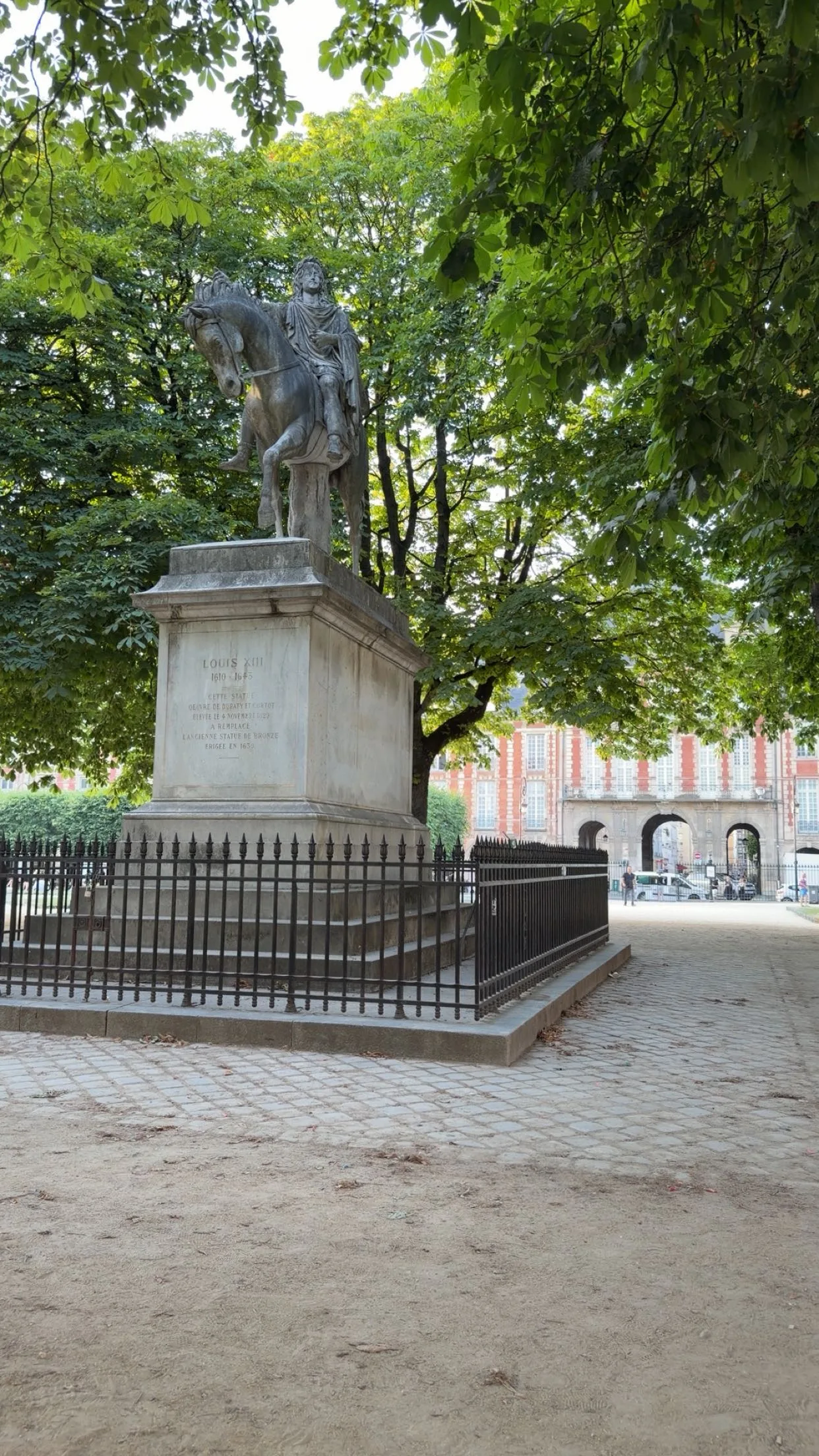 Details at Place des Vosges Paris — travel photo