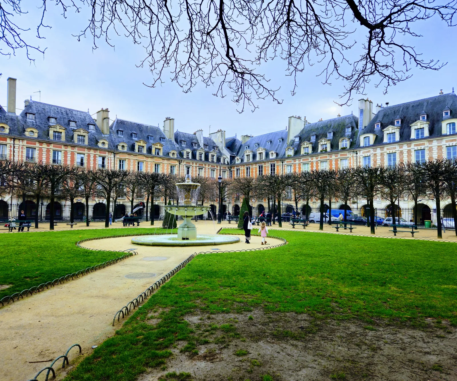 Place des Vosges — family guide Paris