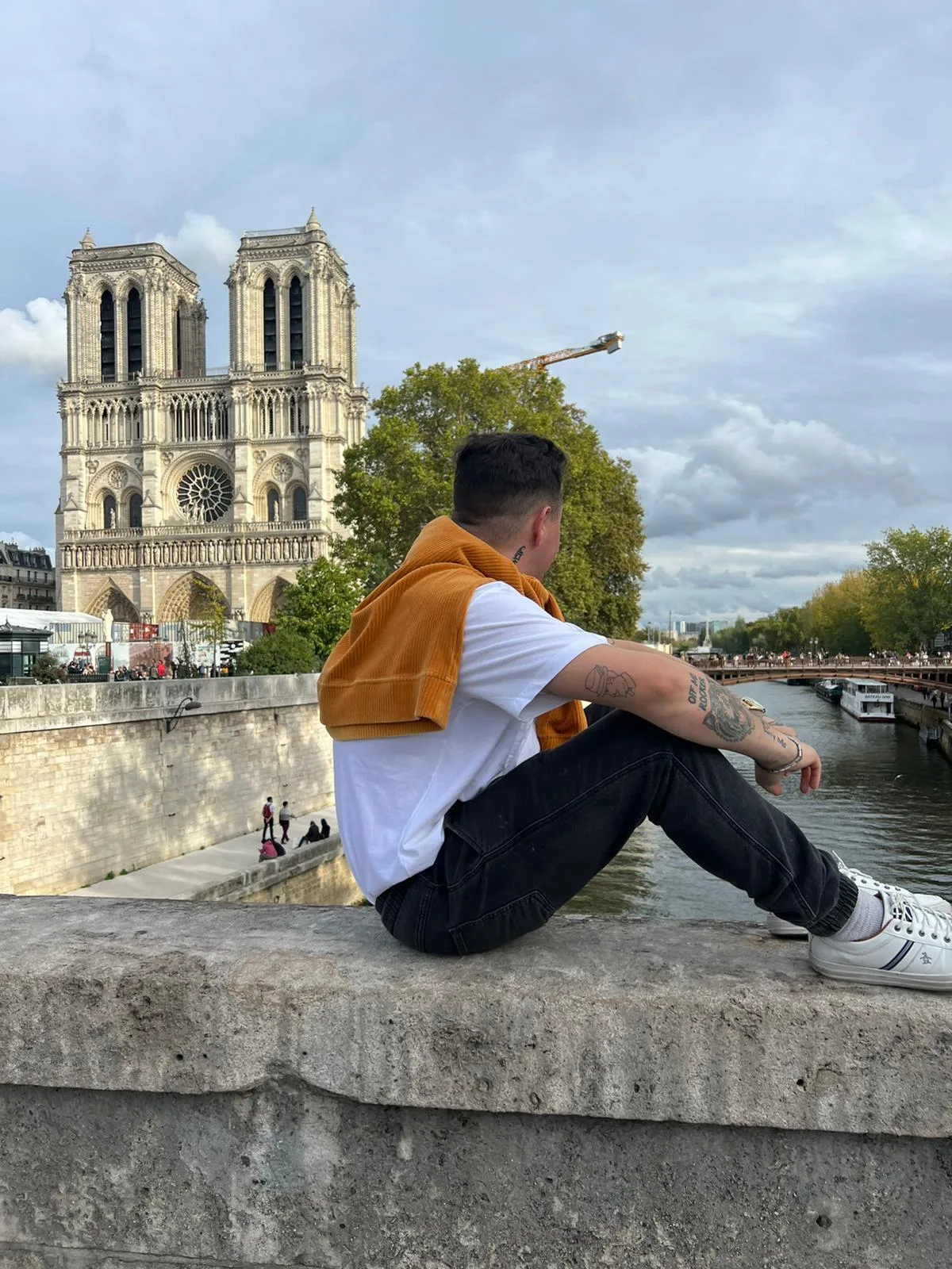 Details at Point Zéro des Routes de France Paris — travel photo
