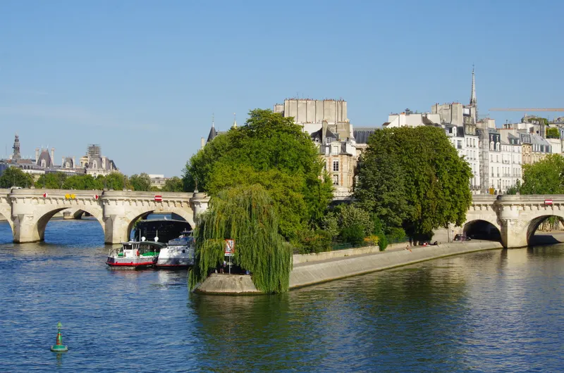 Square du Vert-Galant