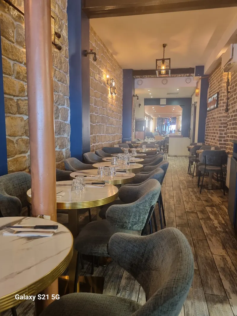 Terry's Café